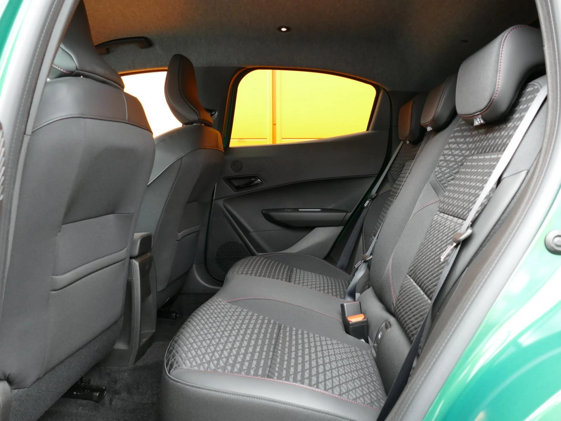 RENAULT CLIO - Miniature 7 sur 32 - Cliquer pour voir cette photo