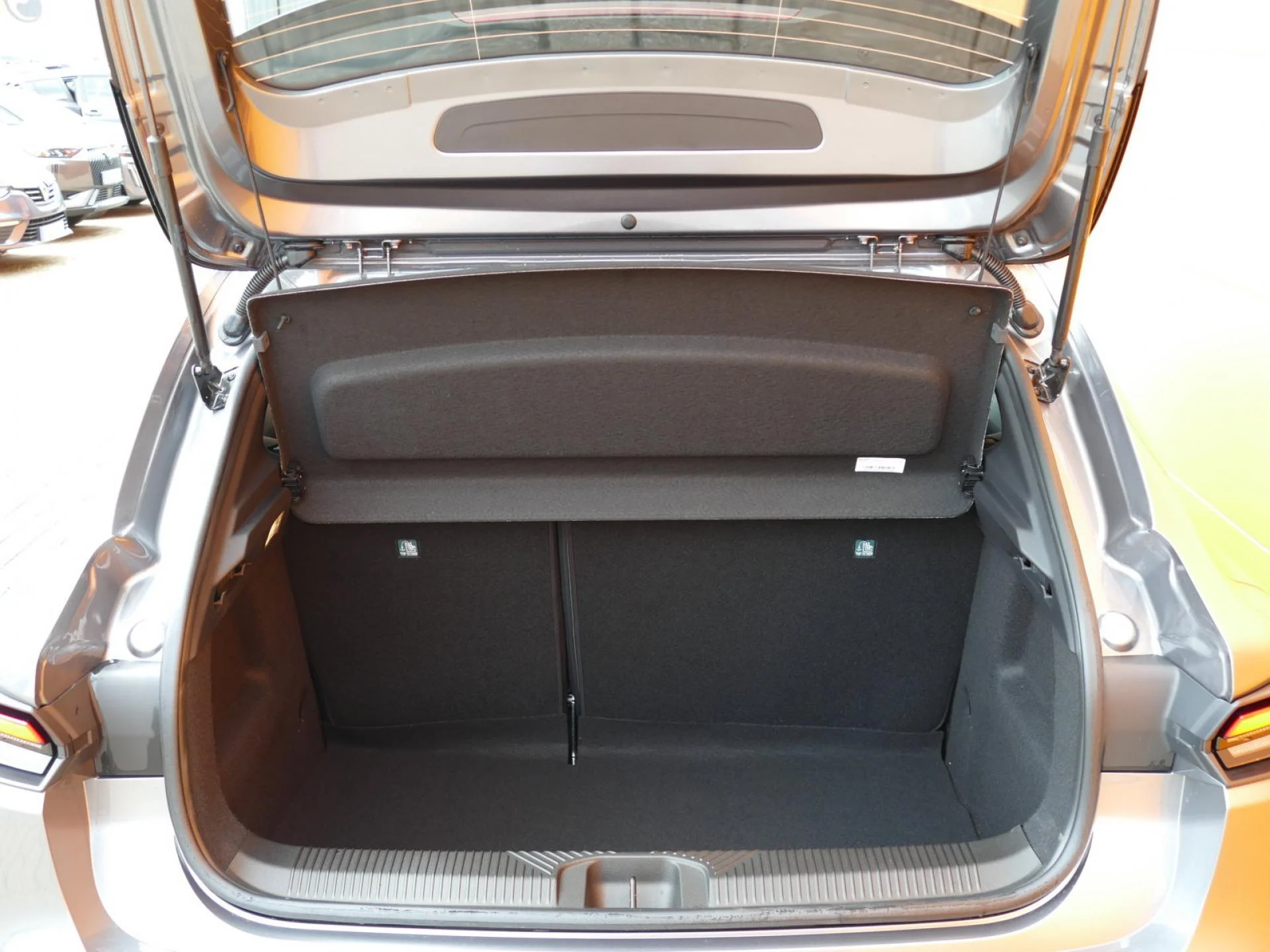 RENAULT CLIO - Miniature 9 sur 33 - Cliquer pour voir cette photo