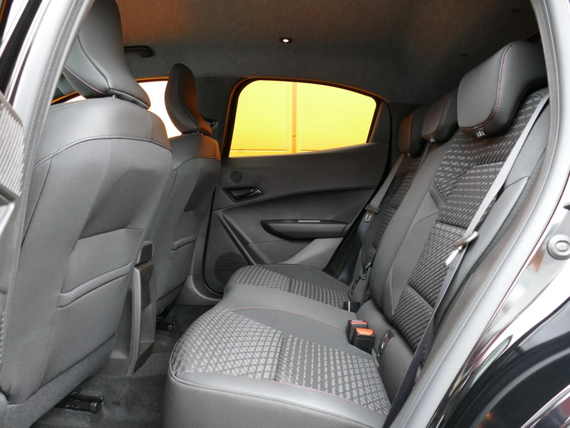 RENAULT CLIO - Miniature 8 sur 33 - Cliquer pour voir cette photo