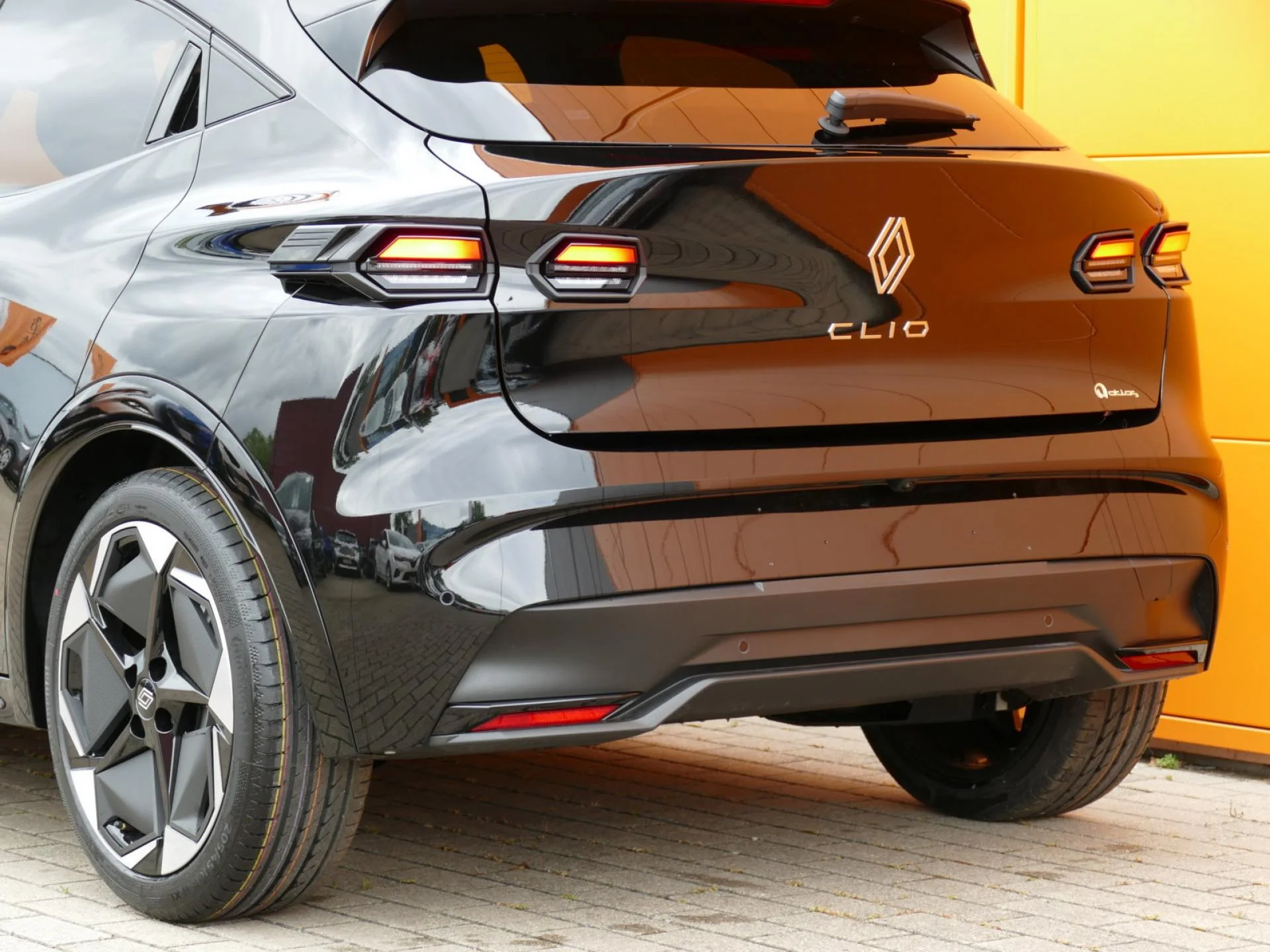RENAULT CLIO - Miniature 31 sur 33 - Cliquer pour voir cette photo