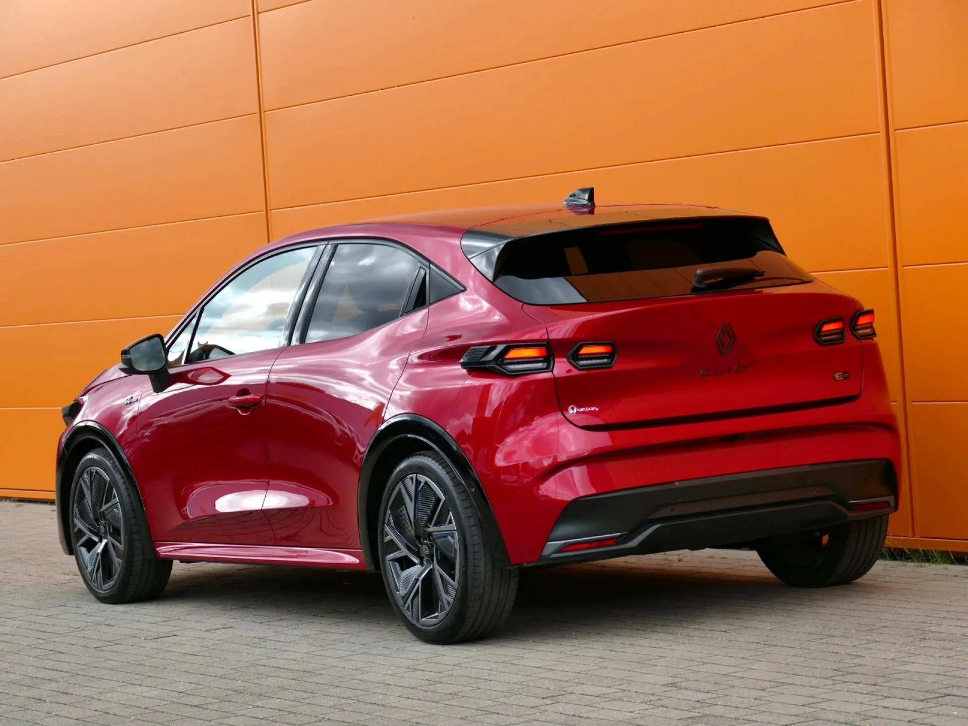 RENAULT CLIO - Miniature 4 sur 32 - Cliquer pour voir cette photo