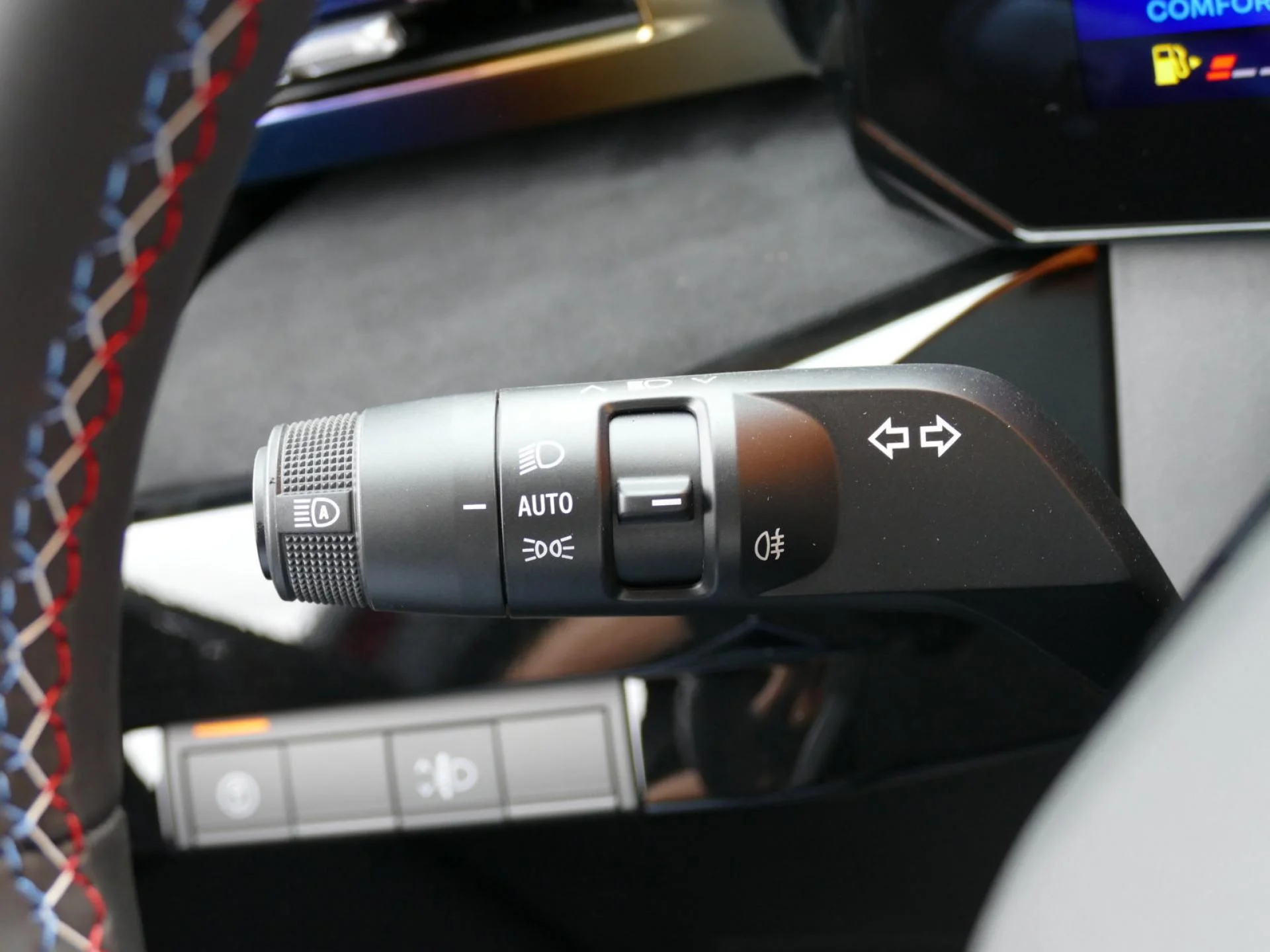 RENAULT CLIO - Miniature 27 sur 35 - Cliquer pour voir cette photo