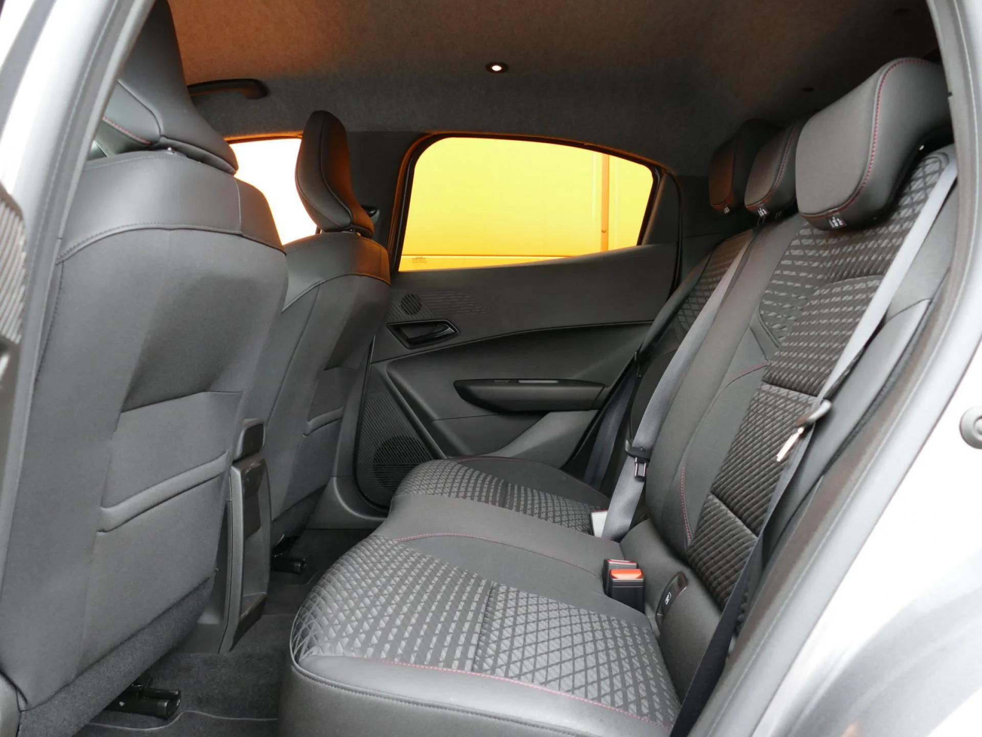RENAULT CLIO - Miniature 7 sur 32 - Cliquer pour voir cette photo