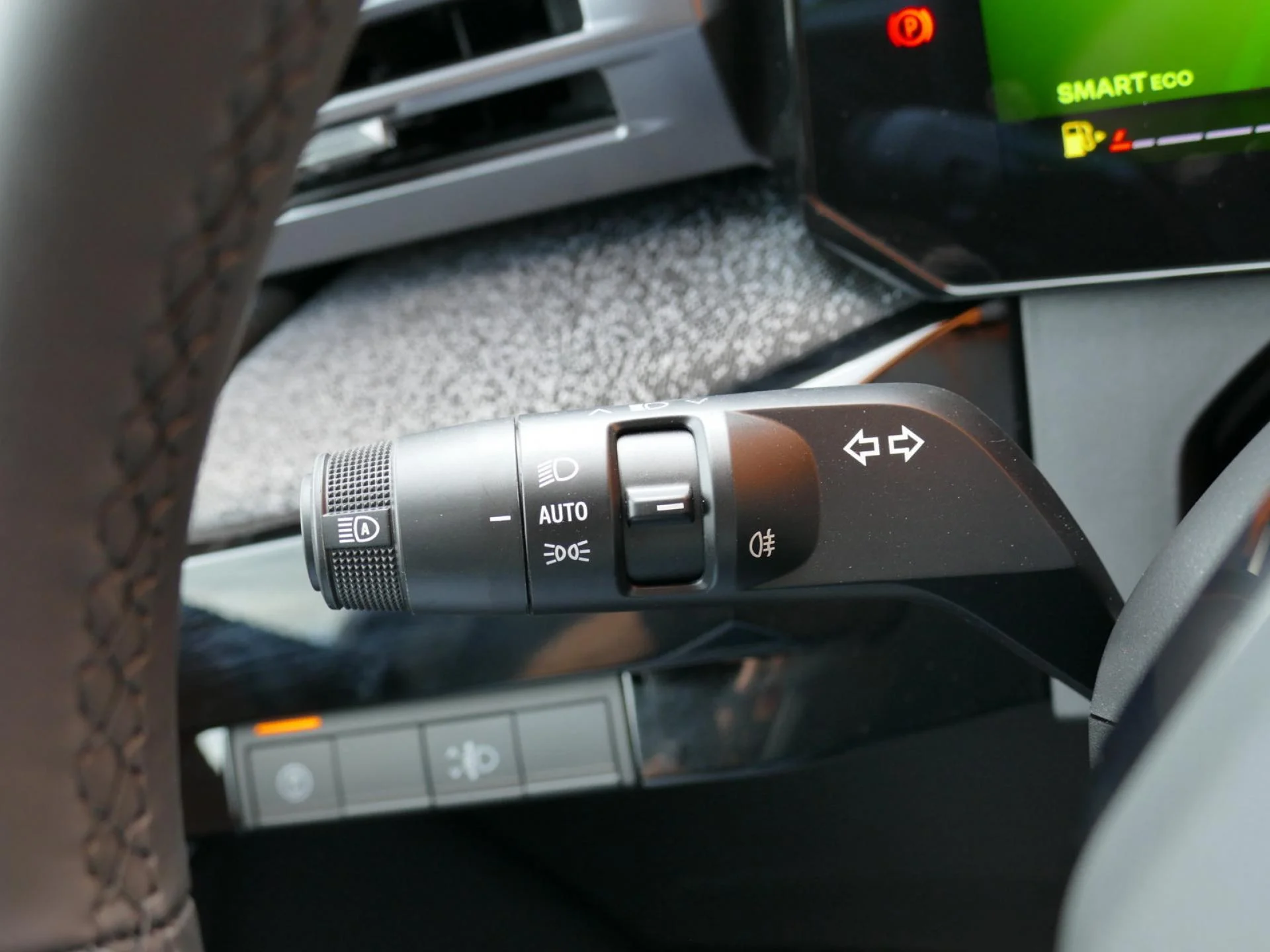 RENAULT CLIO - Miniature 22 sur 32 - Cliquer pour voir cette photo