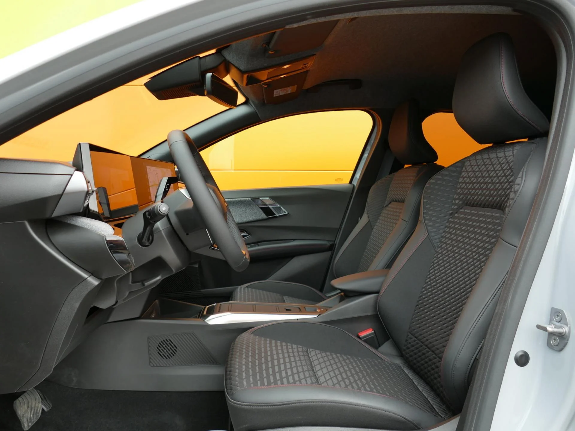 RENAULT CLIO - Miniature 5 sur 32 - Cliquer pour voir cette photo
