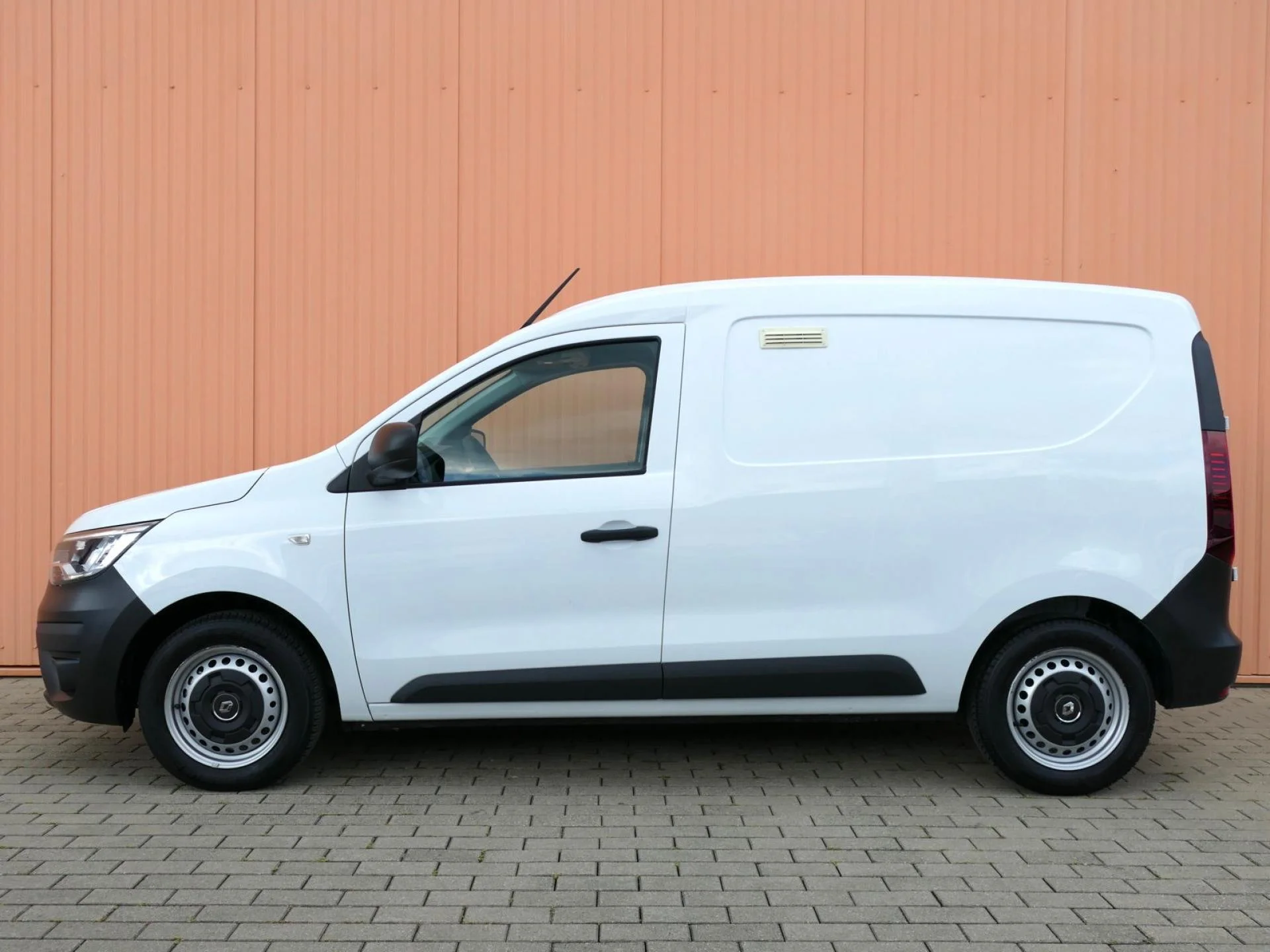 RENAULT EXPRESS - Miniature 4 sur 17 - Cliquer pour voir cette photo