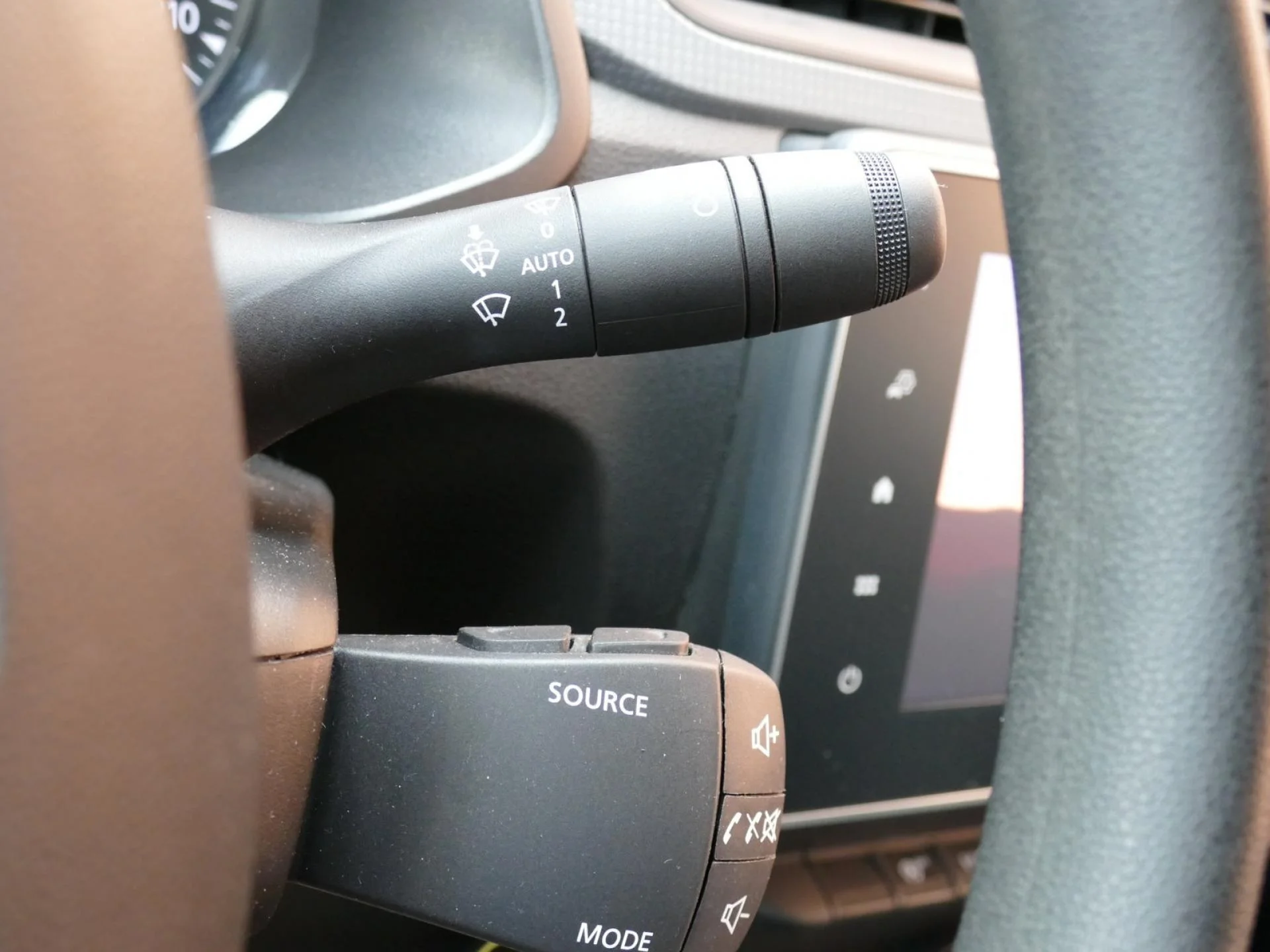 RENAULT EXPRESS - Miniature 15 sur 17 - Cliquer pour voir cette photo