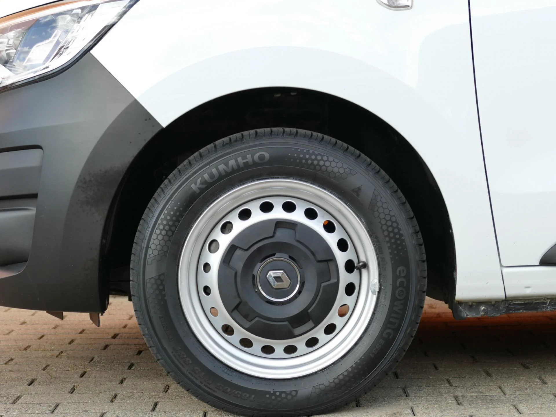 RENAULT EXPRESS - Miniature 26 sur 31 - Cliquer pour voir cette photo