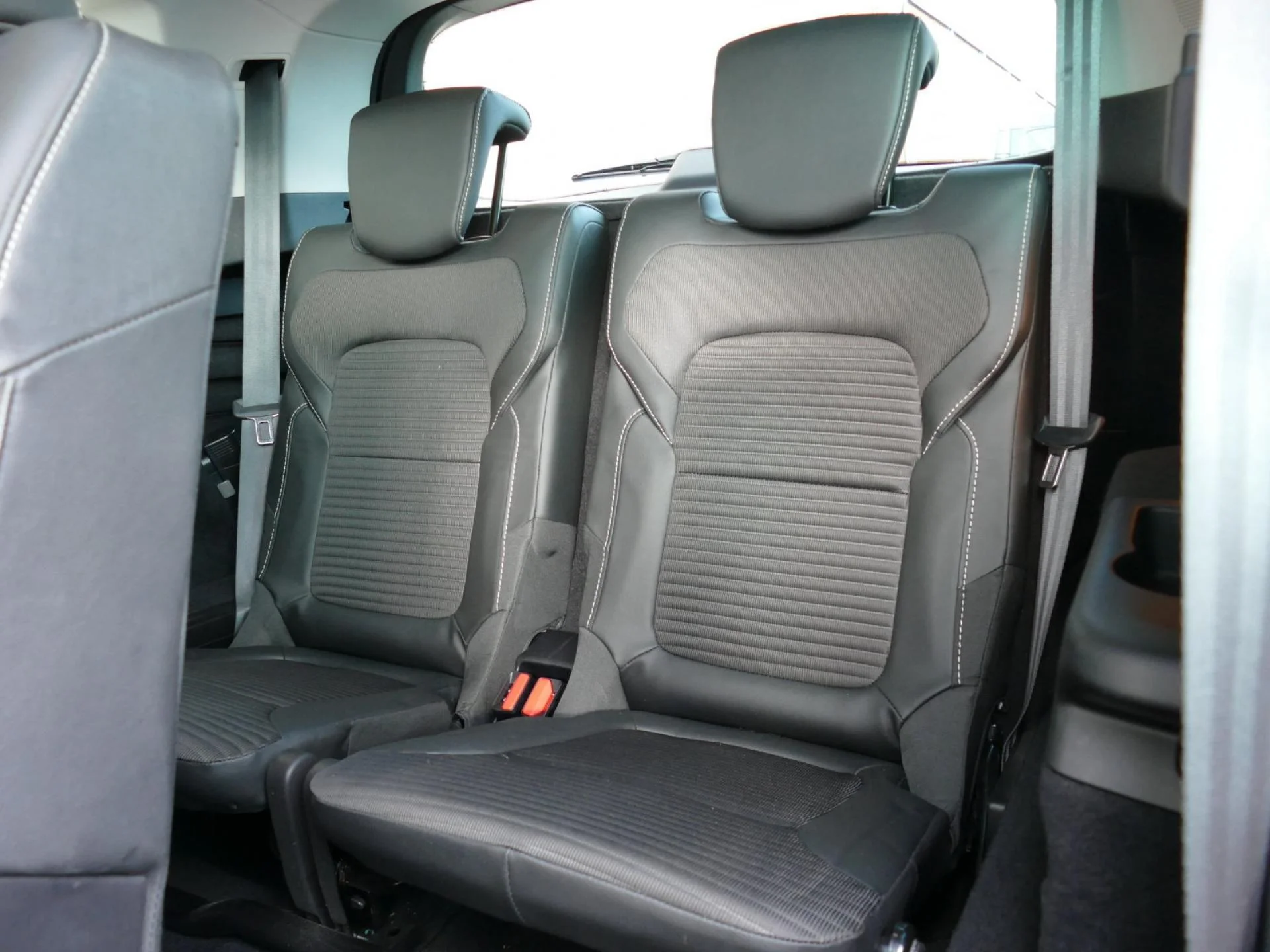 RENAULT GRAND SCENIC - Miniature 9 sur 32 - Cliquer pour voir cette photo