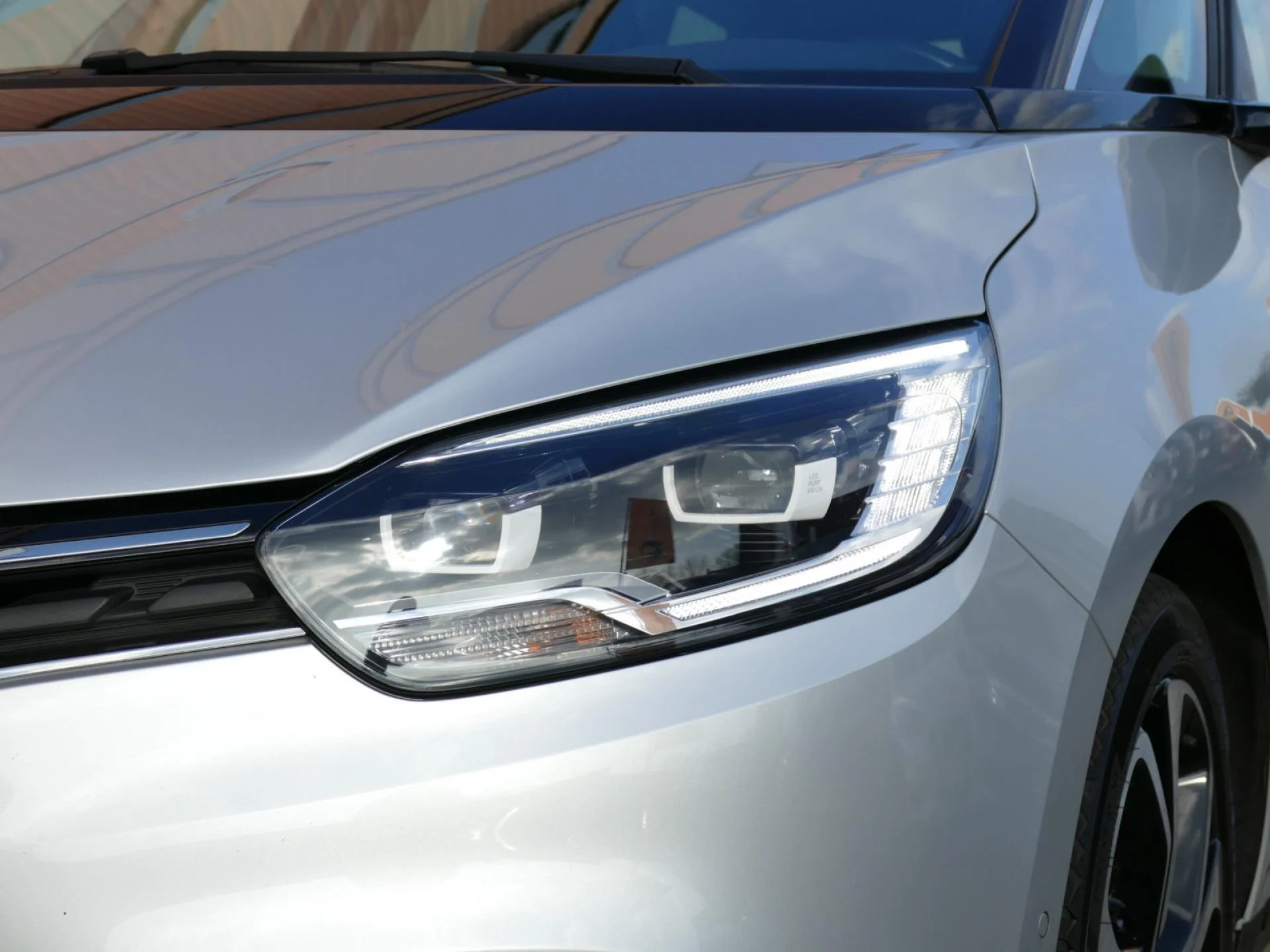 RENAULT GRAND SCENIC - Miniature 32 sur 32 - Cliquer pour voir cette photo