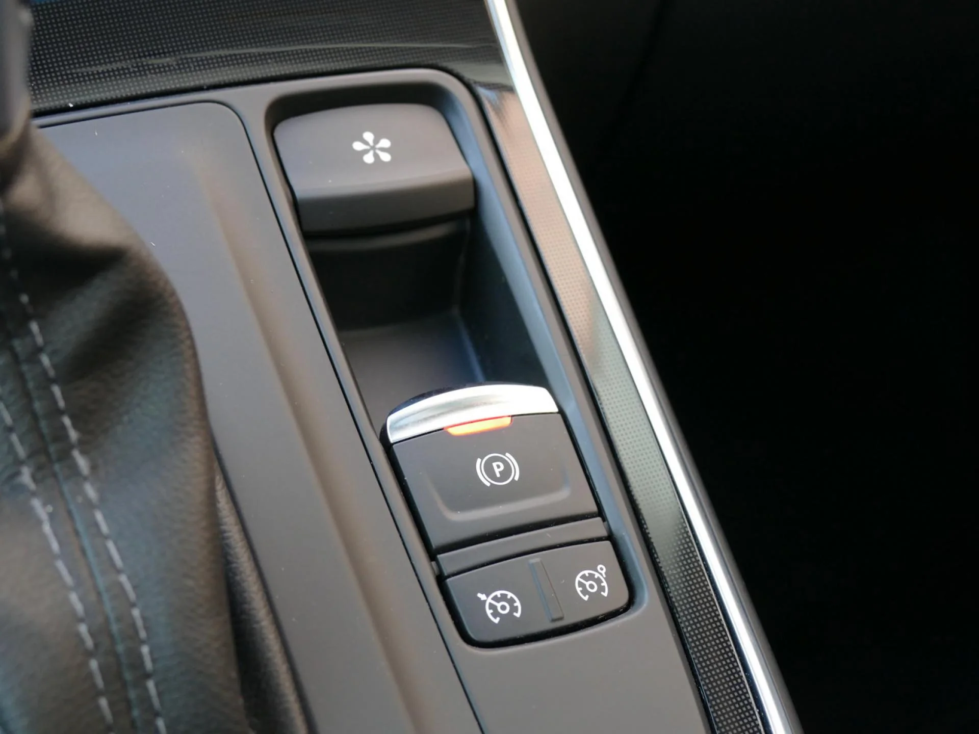 RENAULT GRAND SCENIC - Miniature 19 sur 32 - Cliquer pour voir cette photo