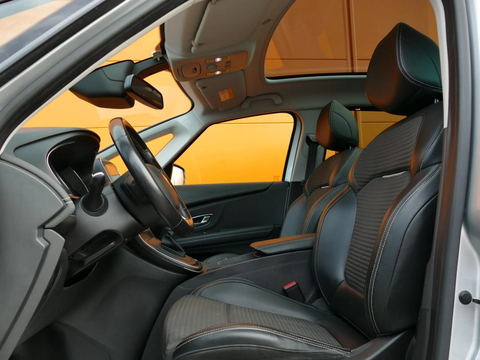 RENAULT GRAND SCENIC - Miniature 6 sur 32 - Cliquer pour voir cette photo