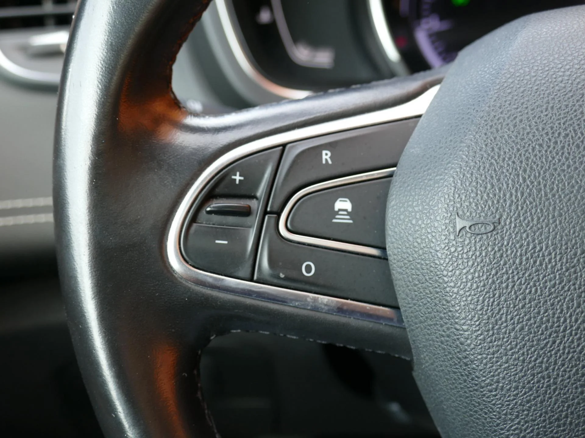 RENAULT GRAND SCENIC - Miniature 16 sur 32 - Cliquer pour voir cette photo