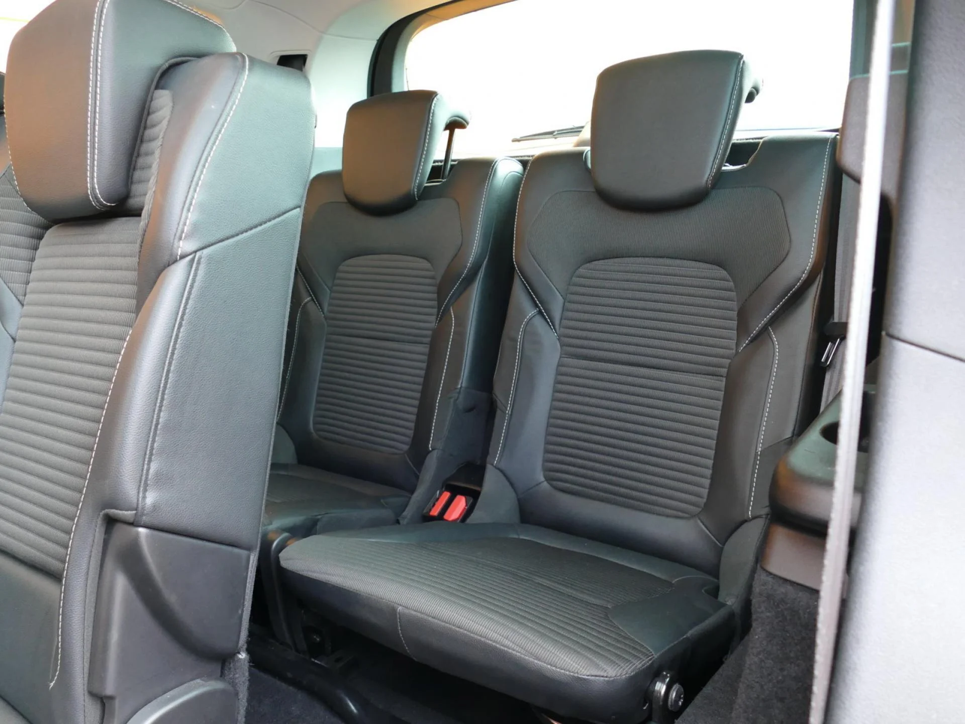 RENAULT GRAND SCENIC - Miniature 8 sur 32 - Cliquer pour voir cette photo