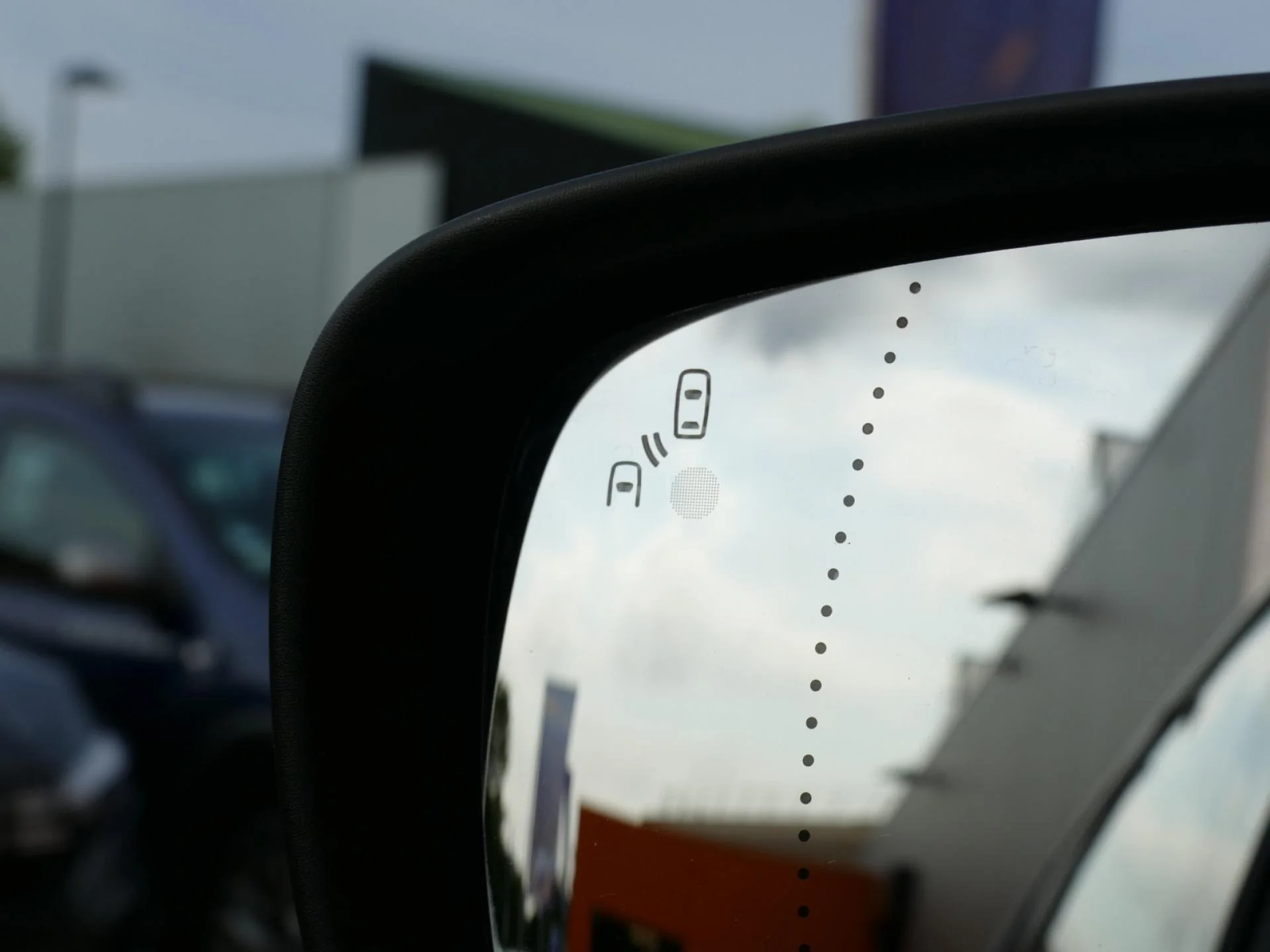 RENAULT GRAND SCENIC - Miniature 25 sur 32 - Cliquer pour voir cette photo