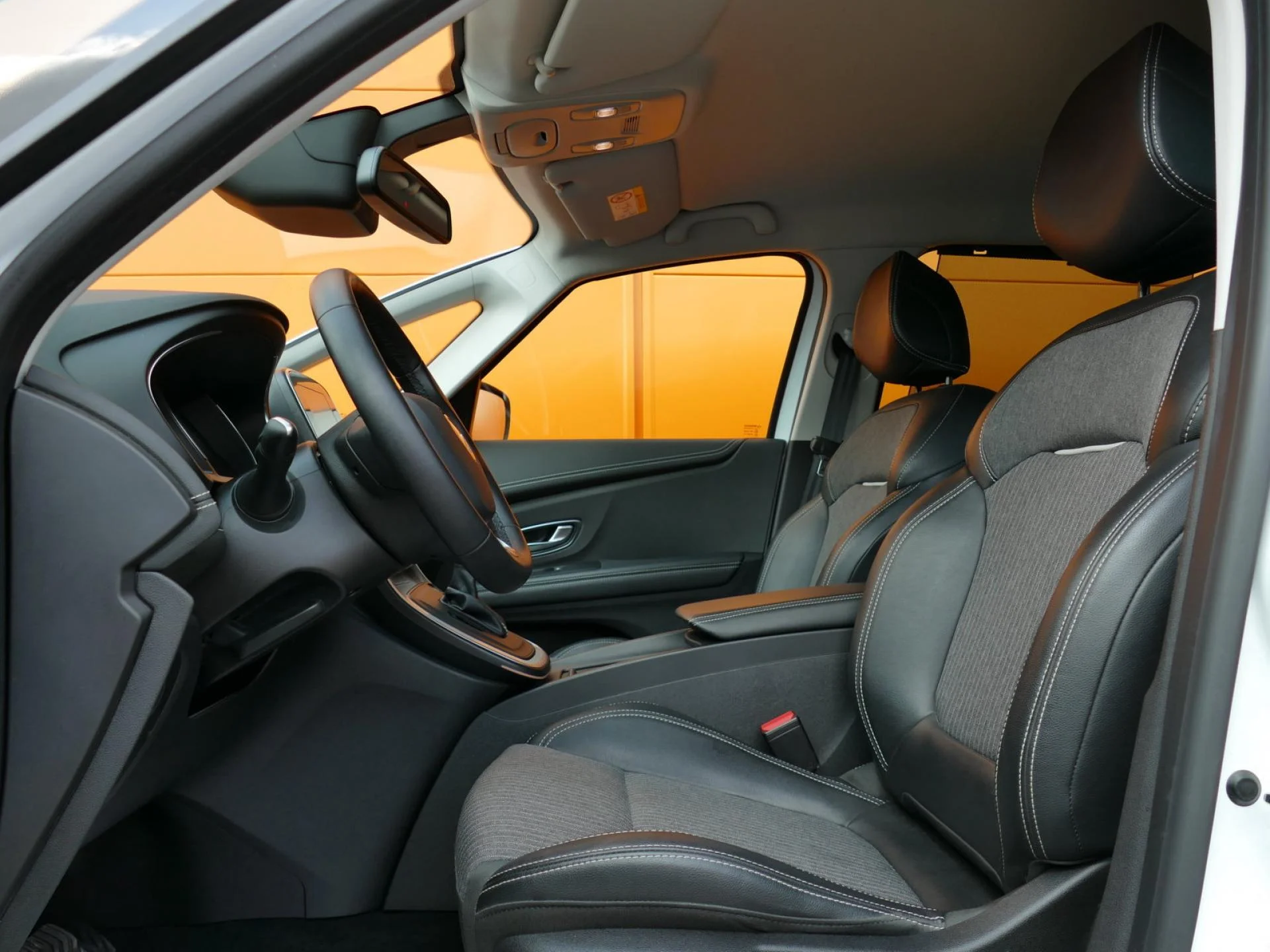 RENAULT GRAND SCENIC - Miniature 6 sur 32 - Cliquer pour voir cette photo