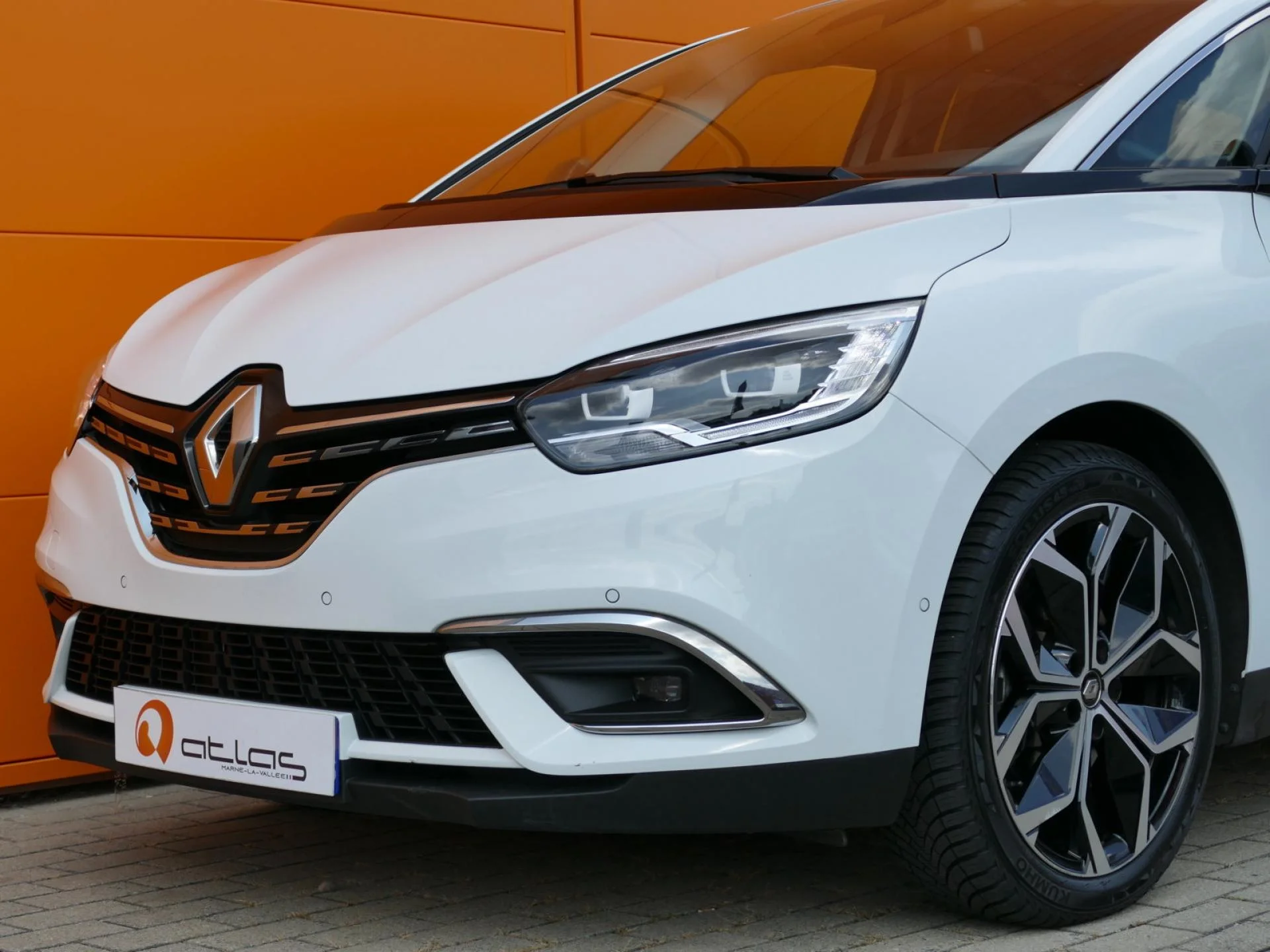 RENAULT GRAND SCENIC - Miniature 25 sur 32 - Cliquer pour voir cette photo