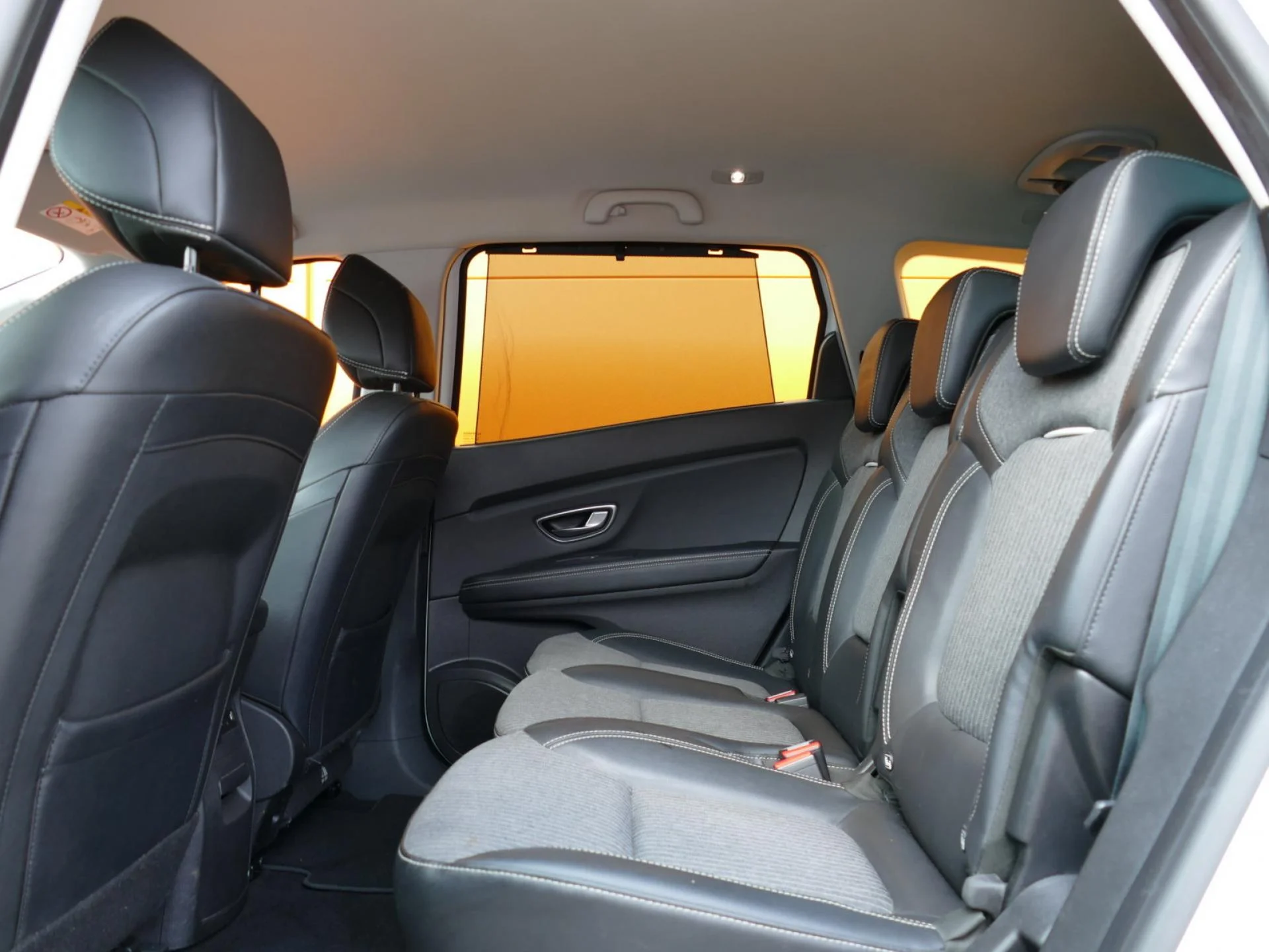 RENAULT GRAND SCENIC - Miniature 7 sur 32 - Cliquer pour voir cette photo