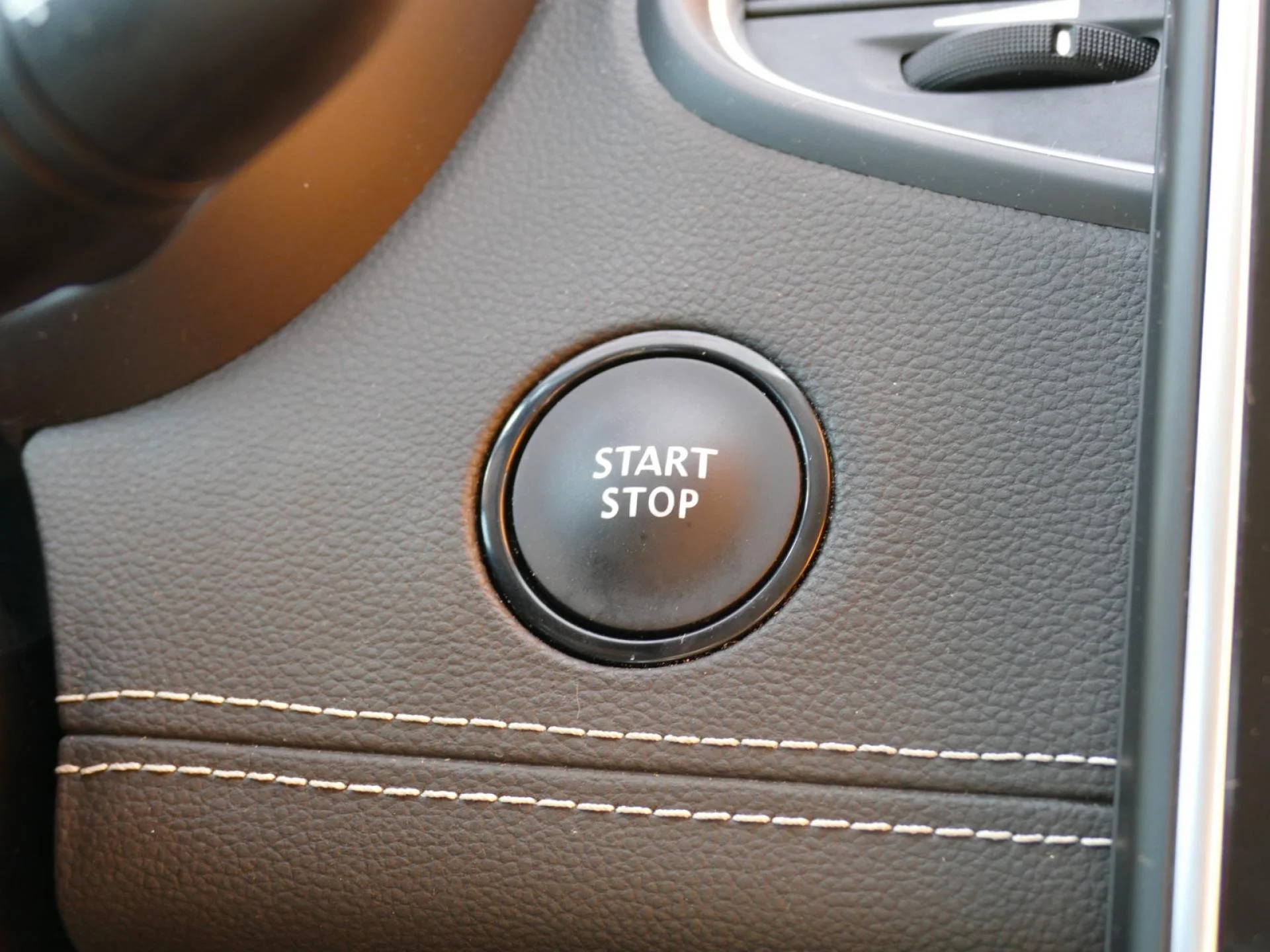 RENAULT GRAND SCENIC - Miniature 19 sur 32 - Cliquer pour voir cette photo