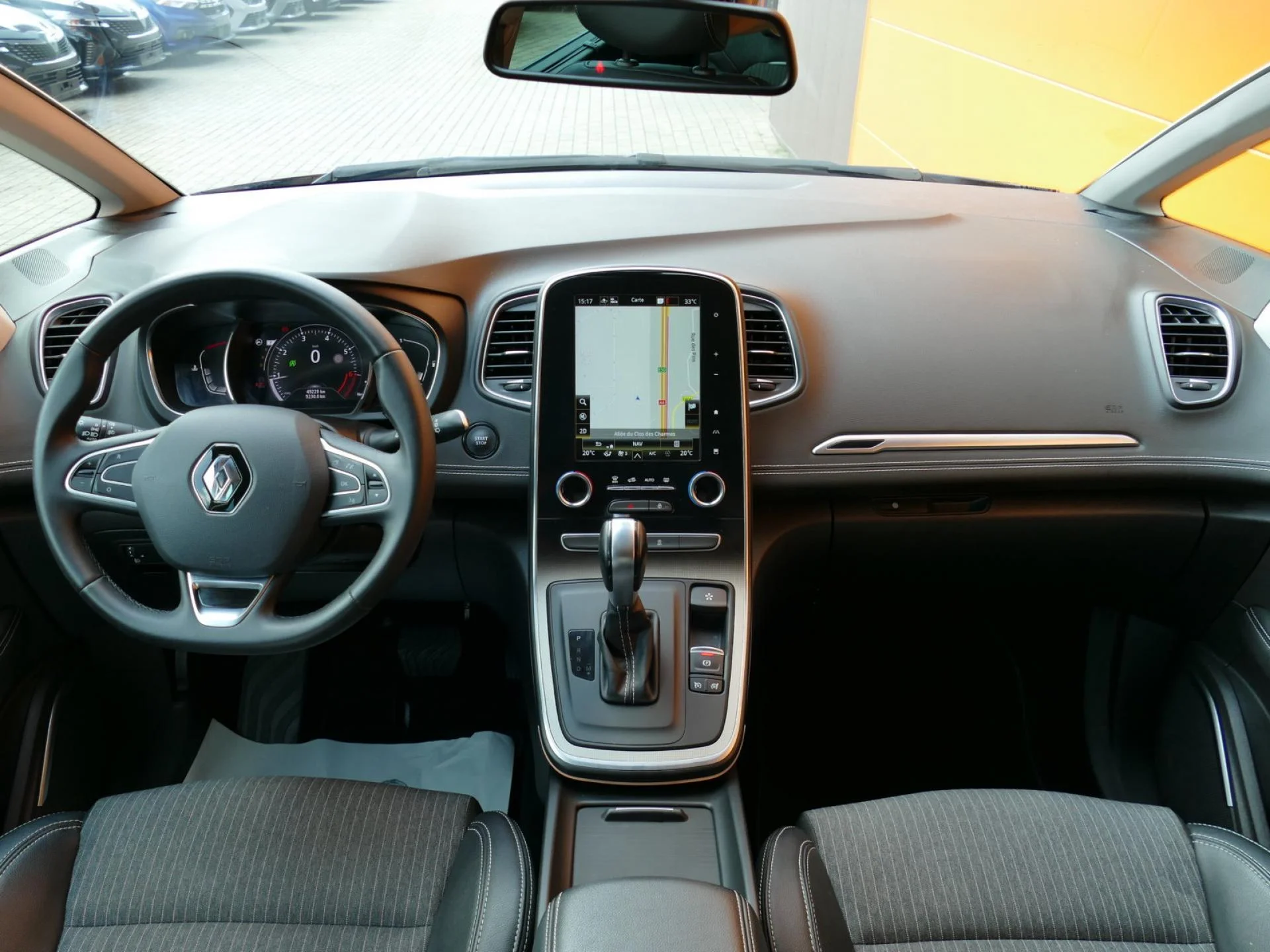 RENAULT GRAND SCENIC - Miniature 5 sur 32 - Cliquer pour voir cette photo