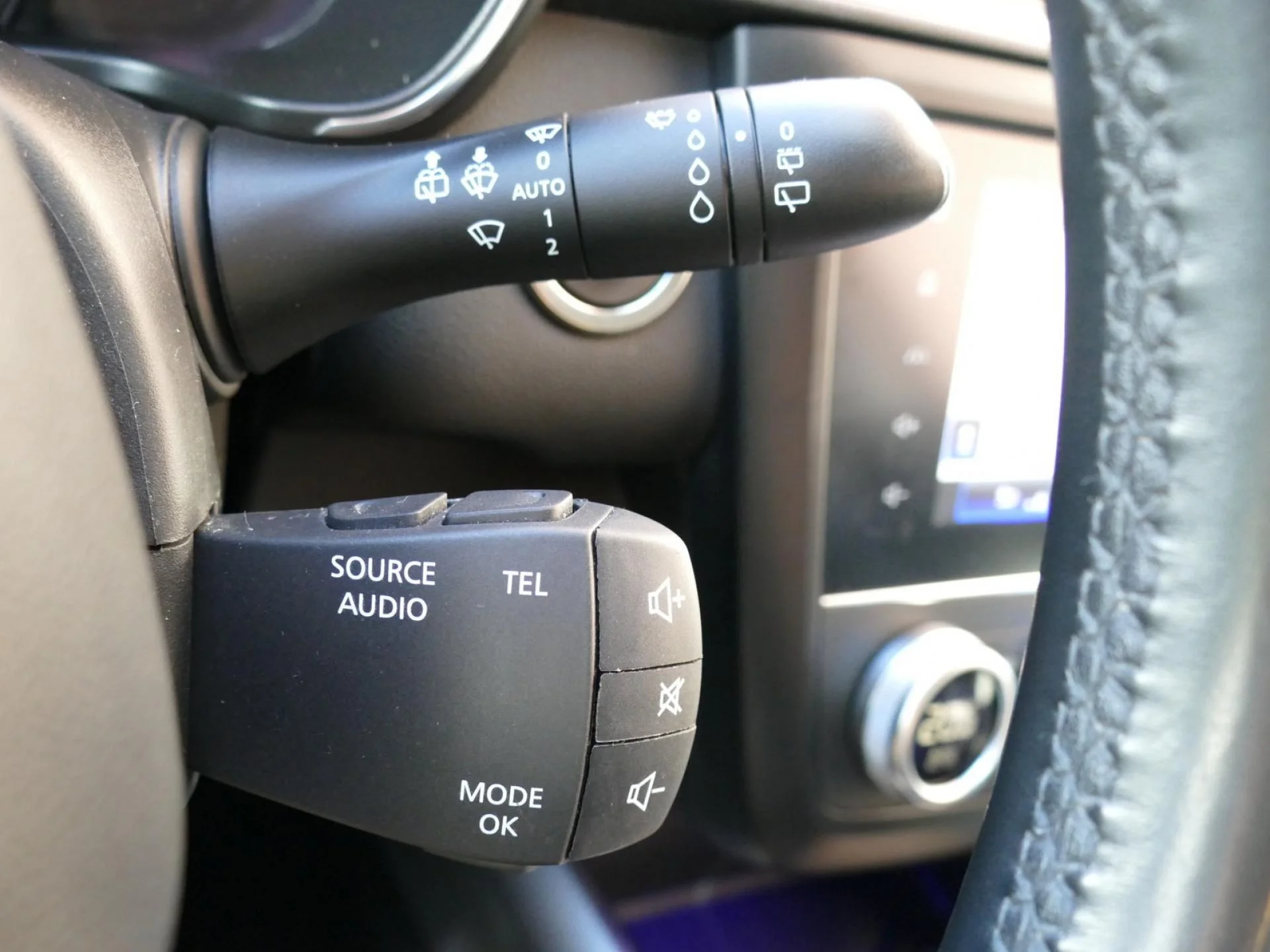 RENAULT KADJAR - Miniature 27 sur 35 - Cliquer pour voir cette photo