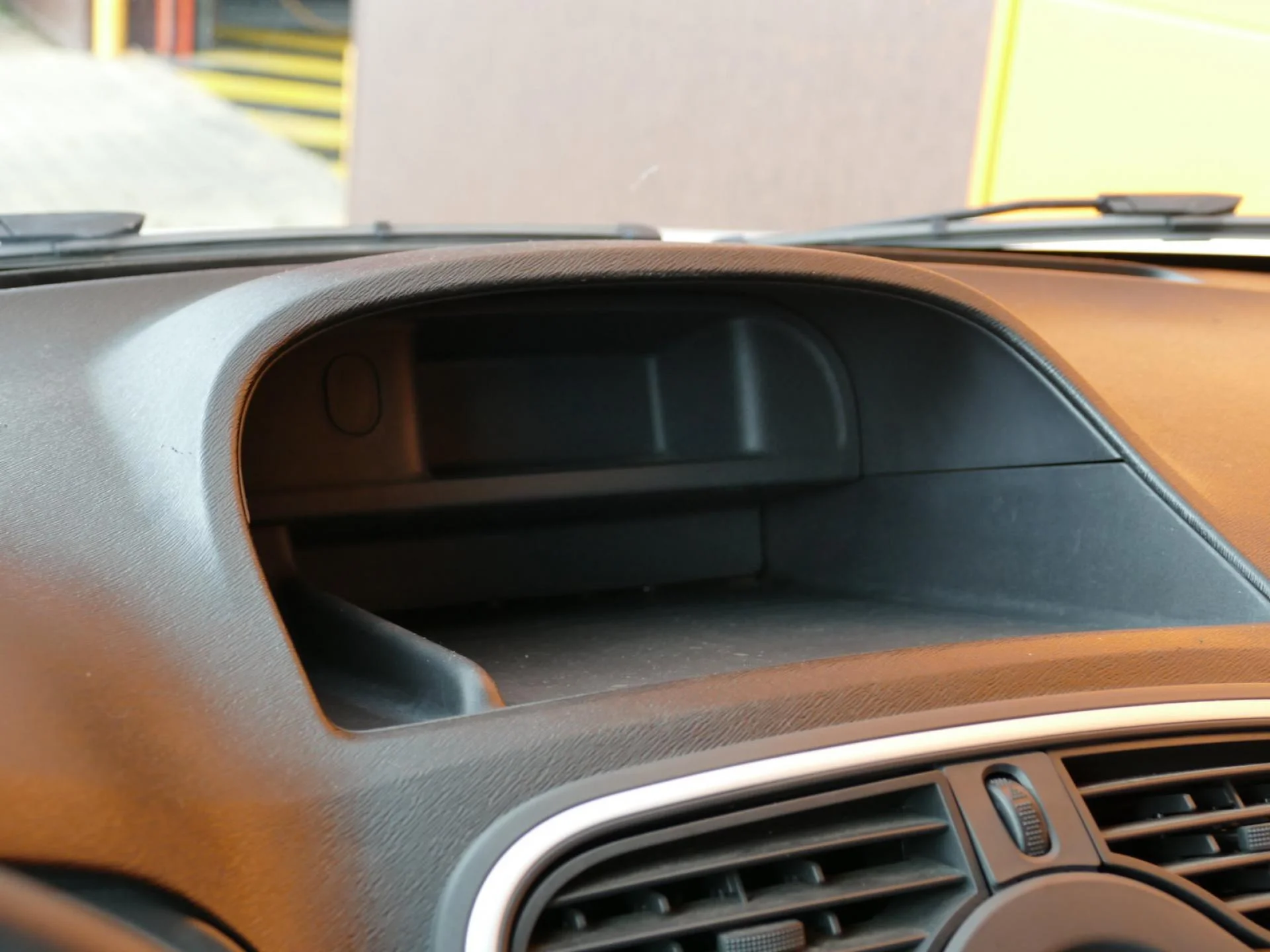 RENAULT KANGOO EXPRESS - Miniature 15 sur 26 - Cliquer pour voir cette photo