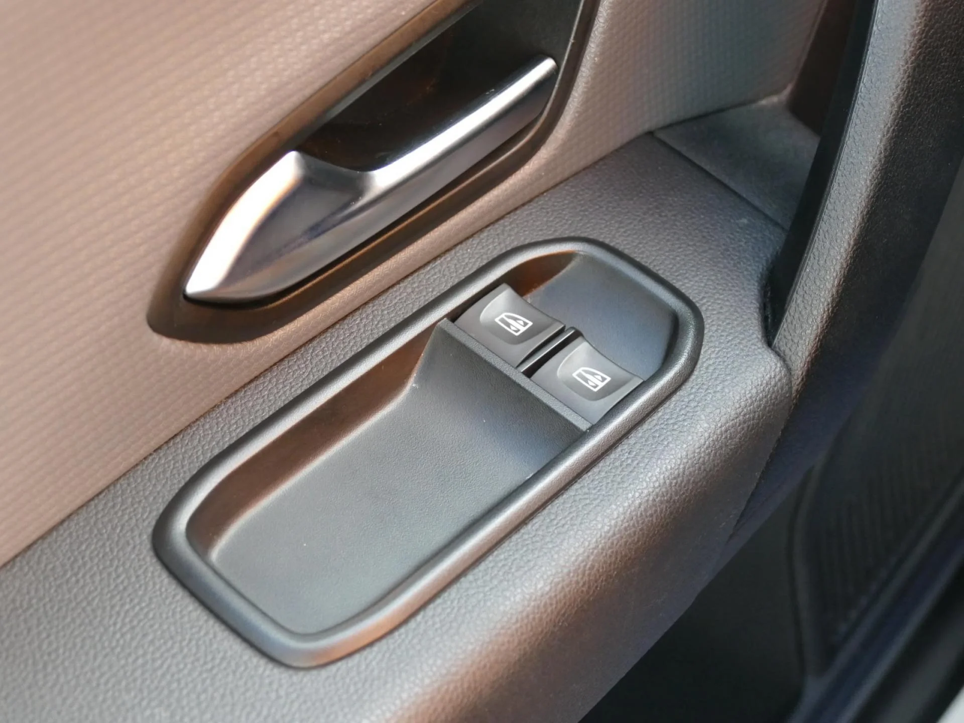 RENAULT KANGOO EXPRESS - Miniature 16 sur 31 - Cliquer pour voir cette photo