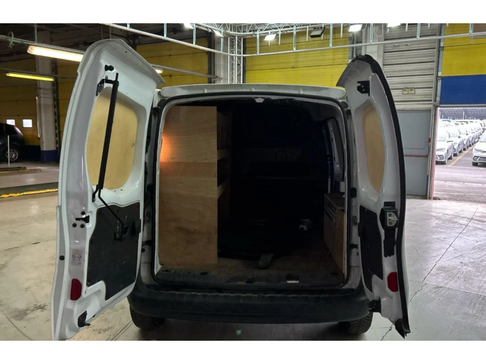 RENAULT KANGOO - Miniature 5 sur 5 - Cliquer pour voir cette photo