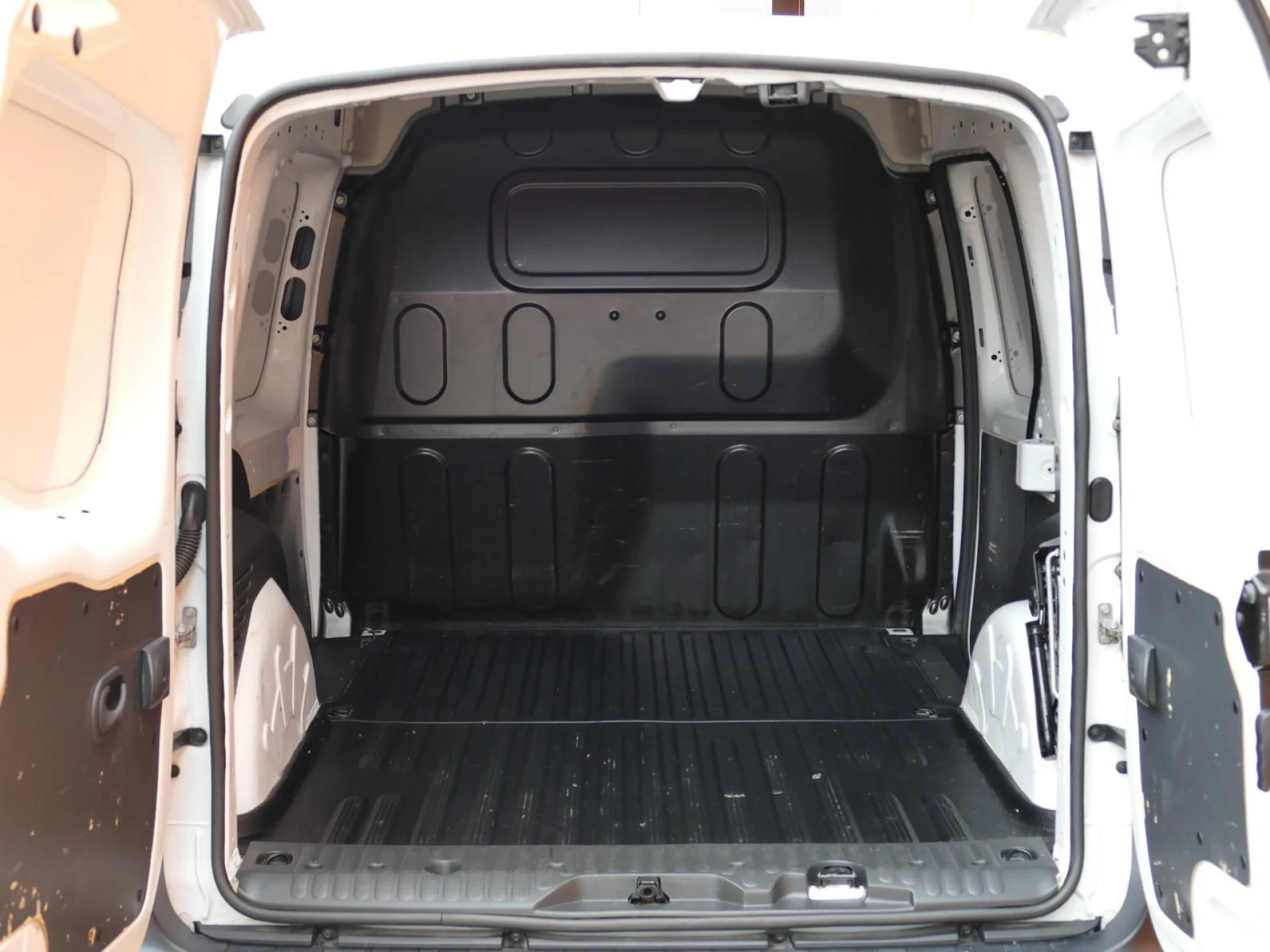RENAULT KANGOO - Miniature 7 sur 31 - Cliquer pour voir cette photo
