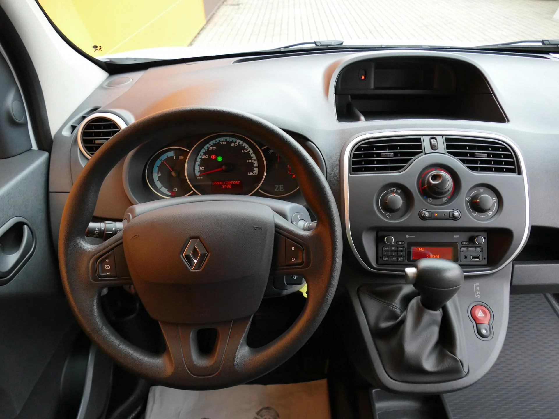RENAULT KANGOO - Miniature 5 sur 31 - Cliquer pour voir cette photo