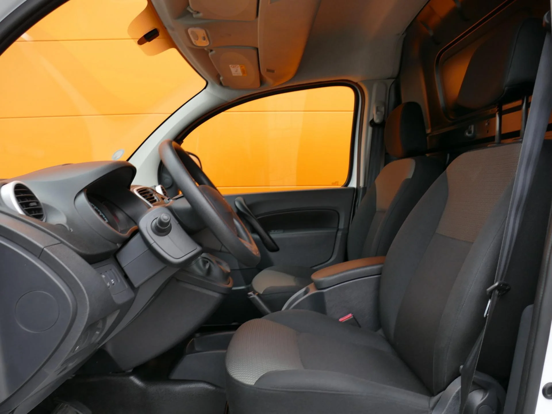 RENAULT KANGOO - Miniature 6 sur 31 - Cliquer pour voir cette photo