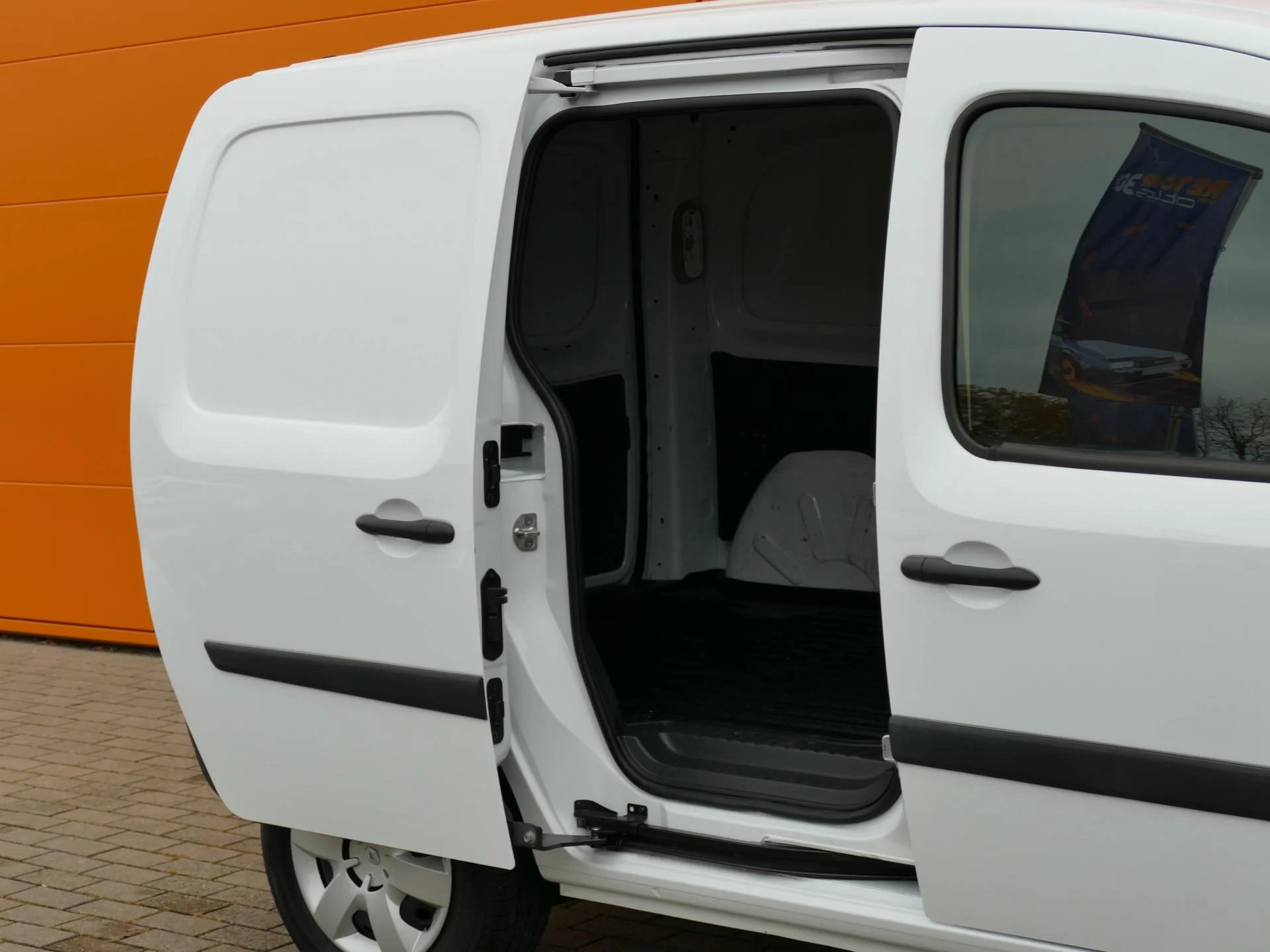 RENAULT KANGOO - Miniature 8 sur 31 - Cliquer pour voir cette photo