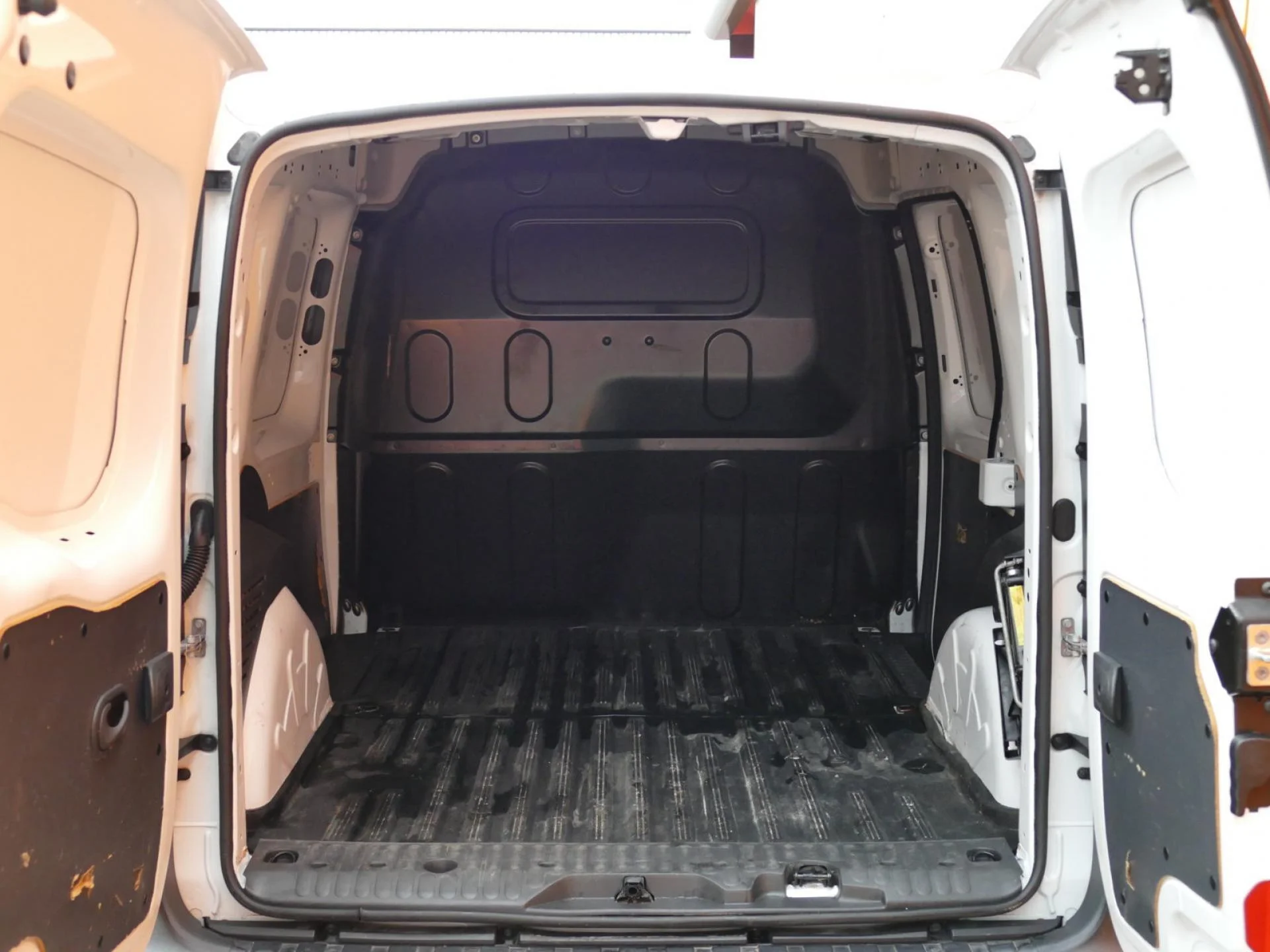 RENAULT KANGOO - Miniature 8 sur 32 - Cliquer pour voir cette photo