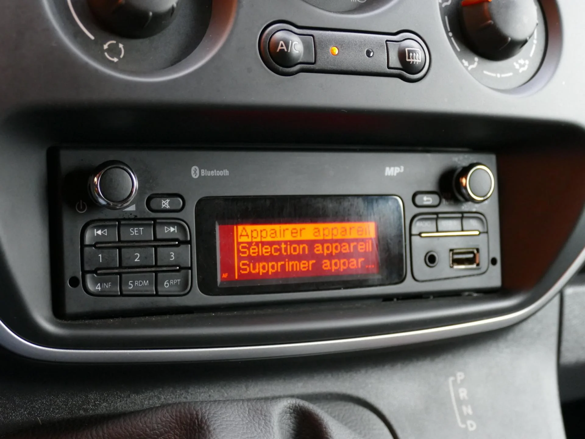 RENAULT KANGOO - Miniature 10 sur 31 - Cliquer pour voir cette photo