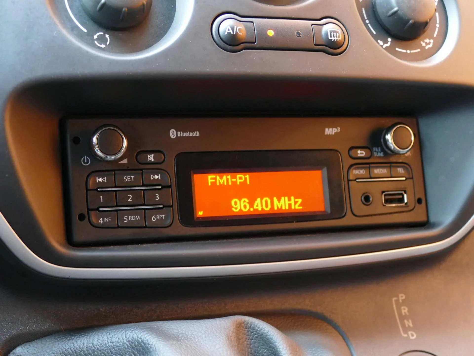 RENAULT KANGOO - Miniature 9 sur 31 - Cliquer pour voir cette photo