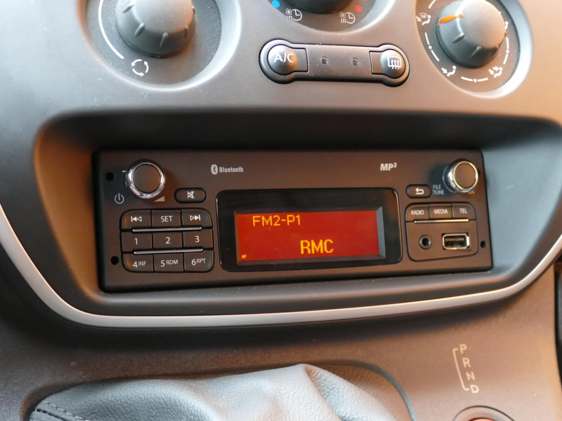 RENAULT KANGOO - Miniature 8 sur 31 - Cliquer pour voir cette photo