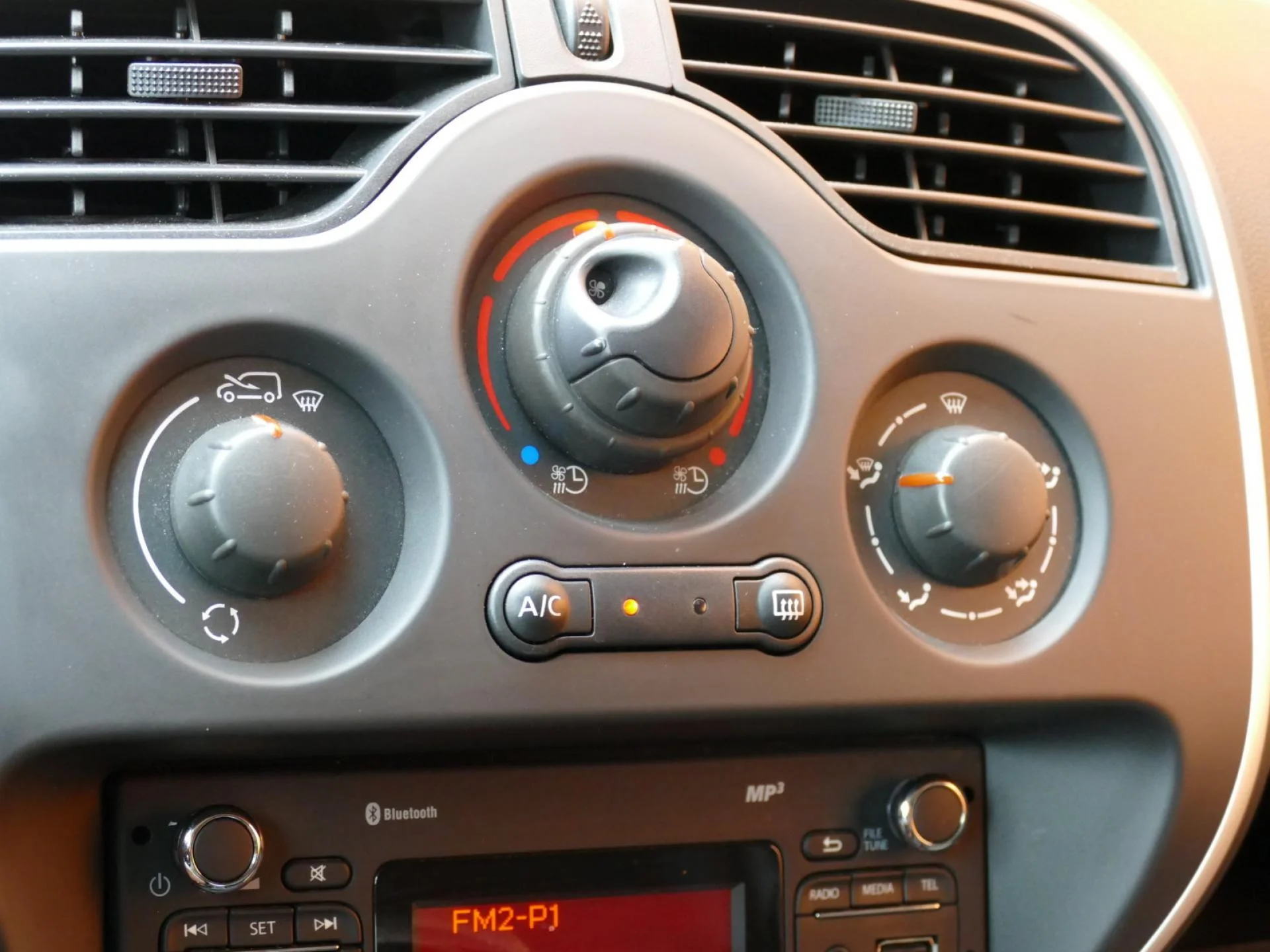 RENAULT KANGOO - Miniature 10 sur 31 - Cliquer pour voir cette photo
