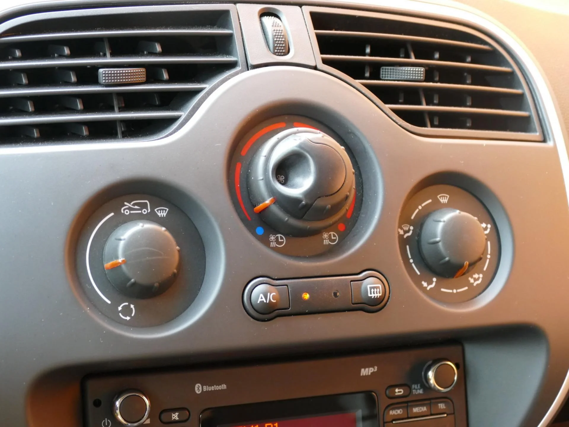 RENAULT KANGOO - Miniature 11 sur 30 - Cliquer pour voir cette photo