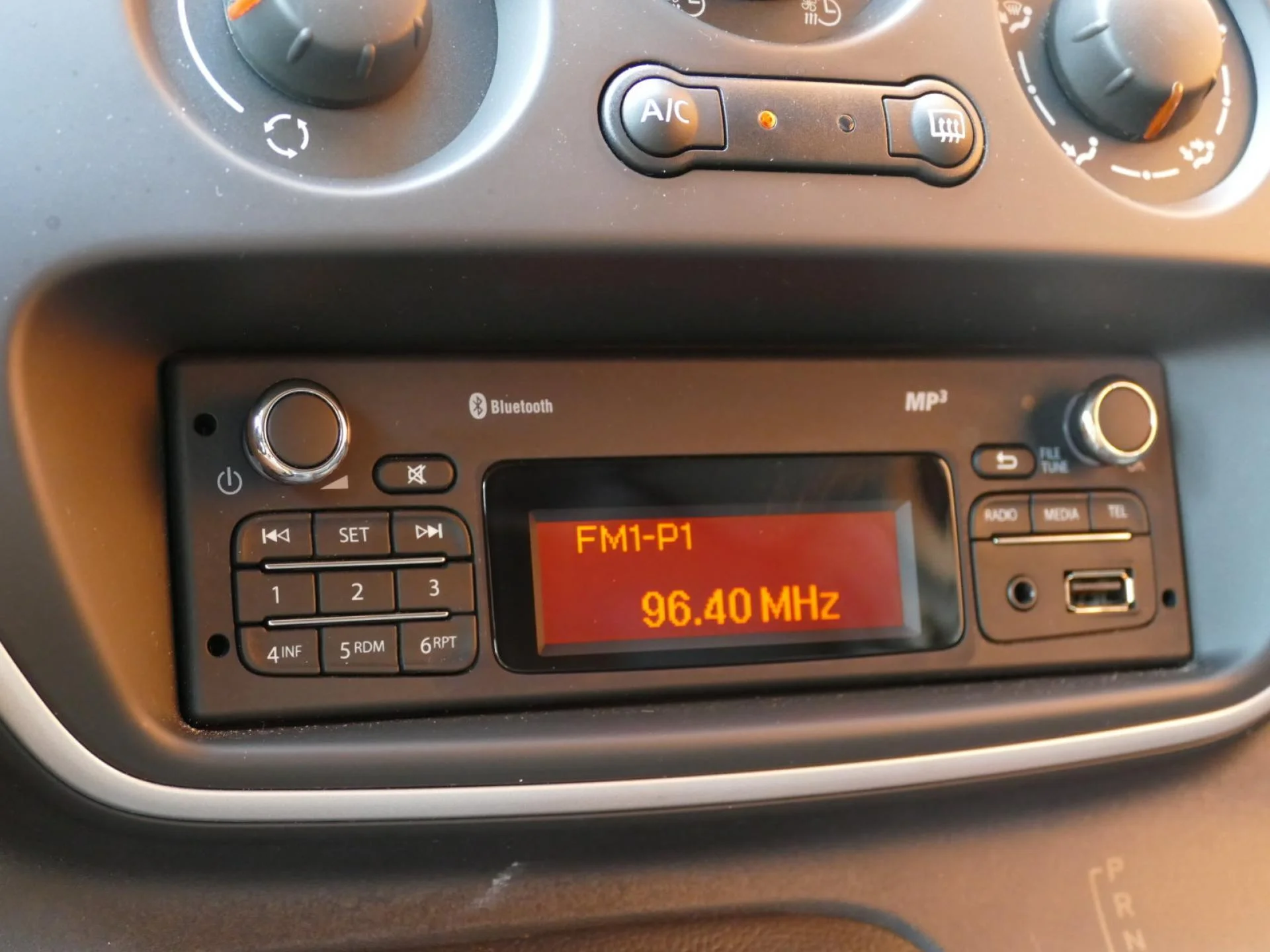 RENAULT KANGOO - Miniature 9 sur 30 - Cliquer pour voir cette photo