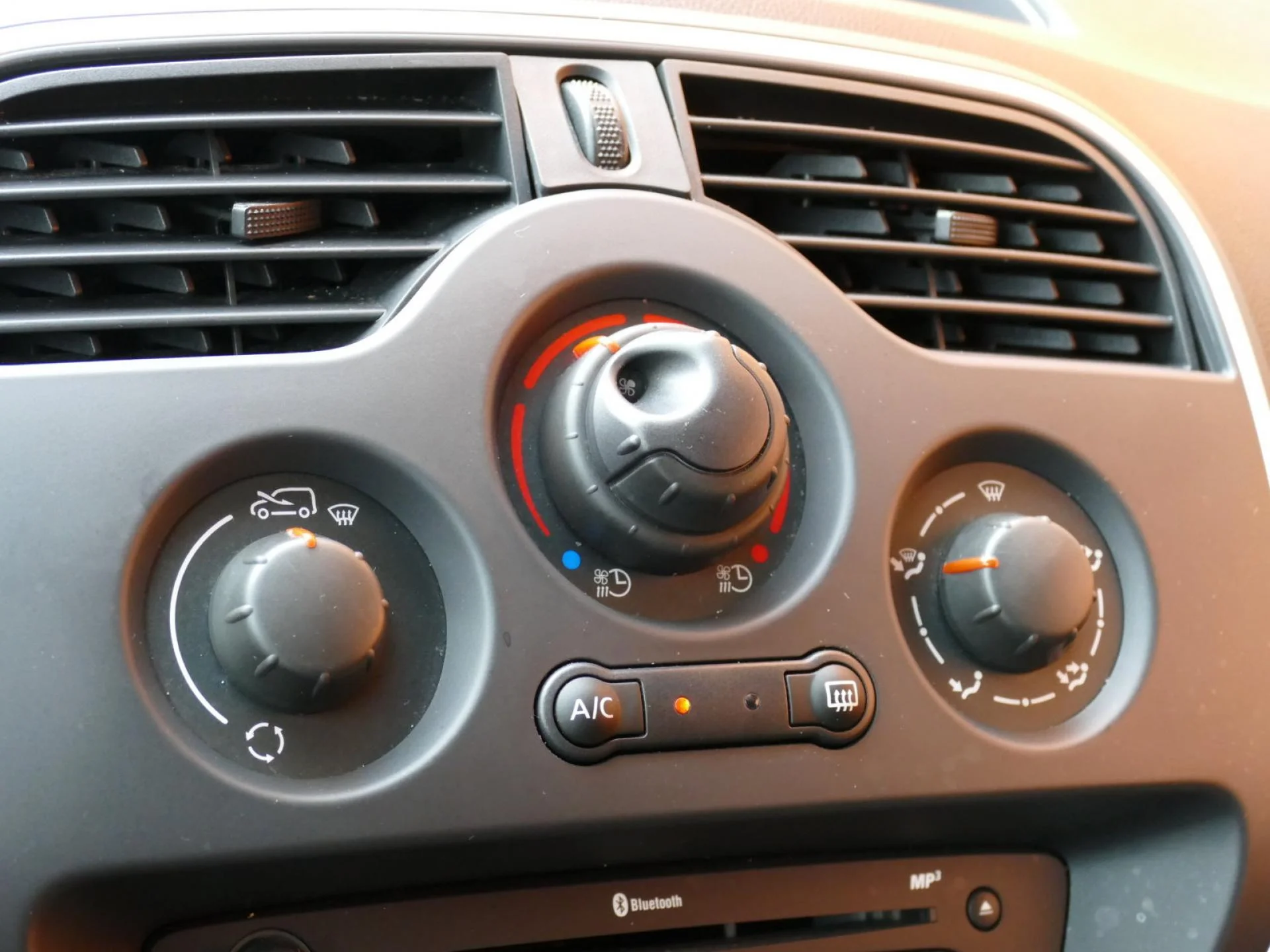RENAULT KANGOO - Miniature 12 sur 32 - Cliquer pour voir cette photo