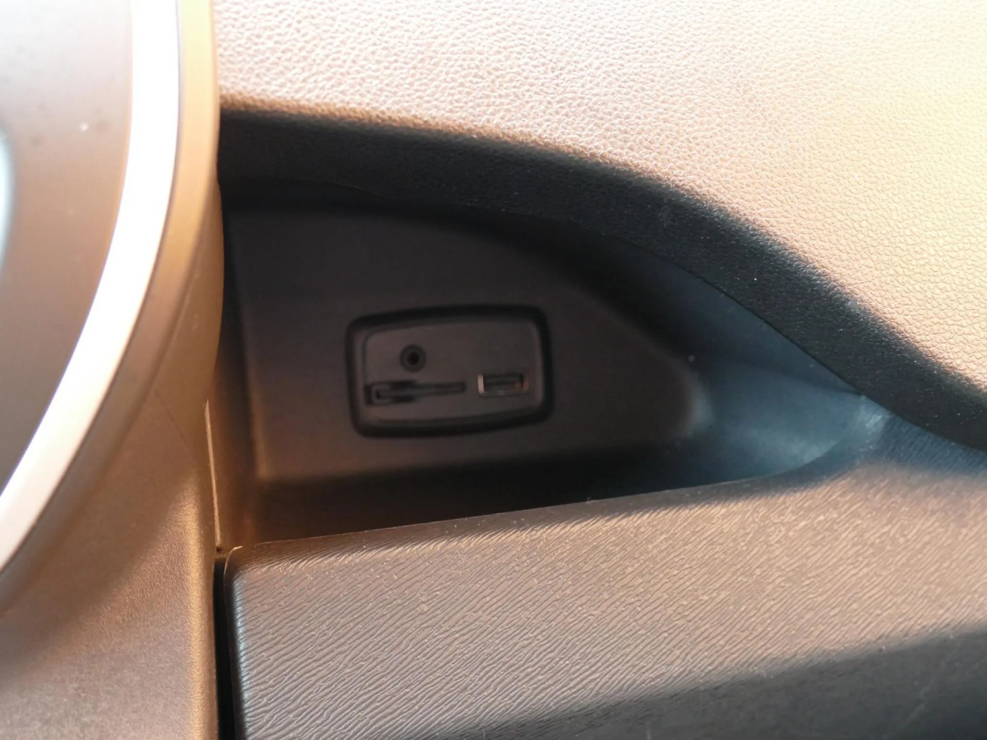 RENAULT KANGOO - Miniature 18 sur 32 - Cliquer pour voir cette photo