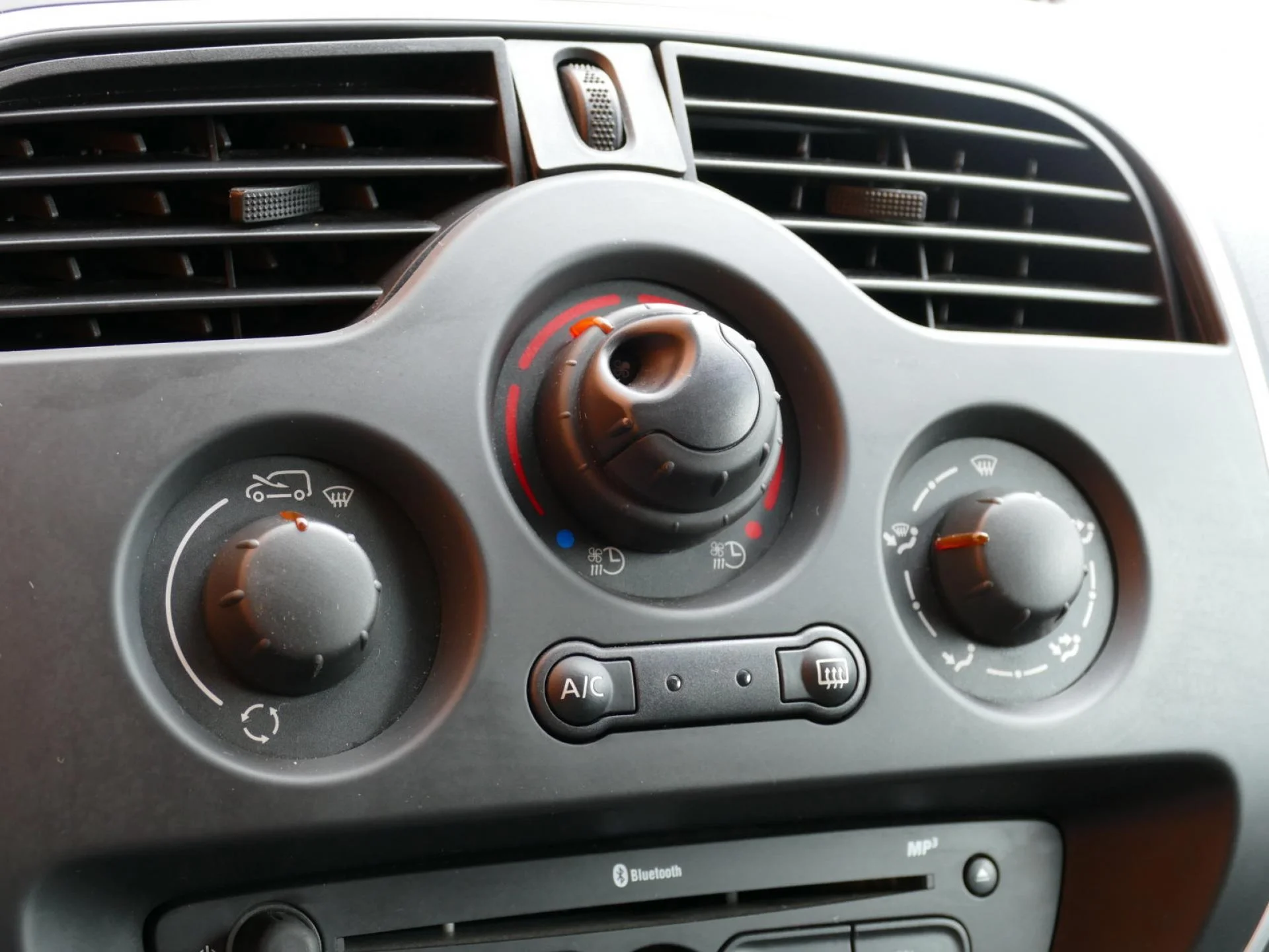 RENAULT KANGOO - Miniature 10 sur 31 - Cliquer pour voir cette photo