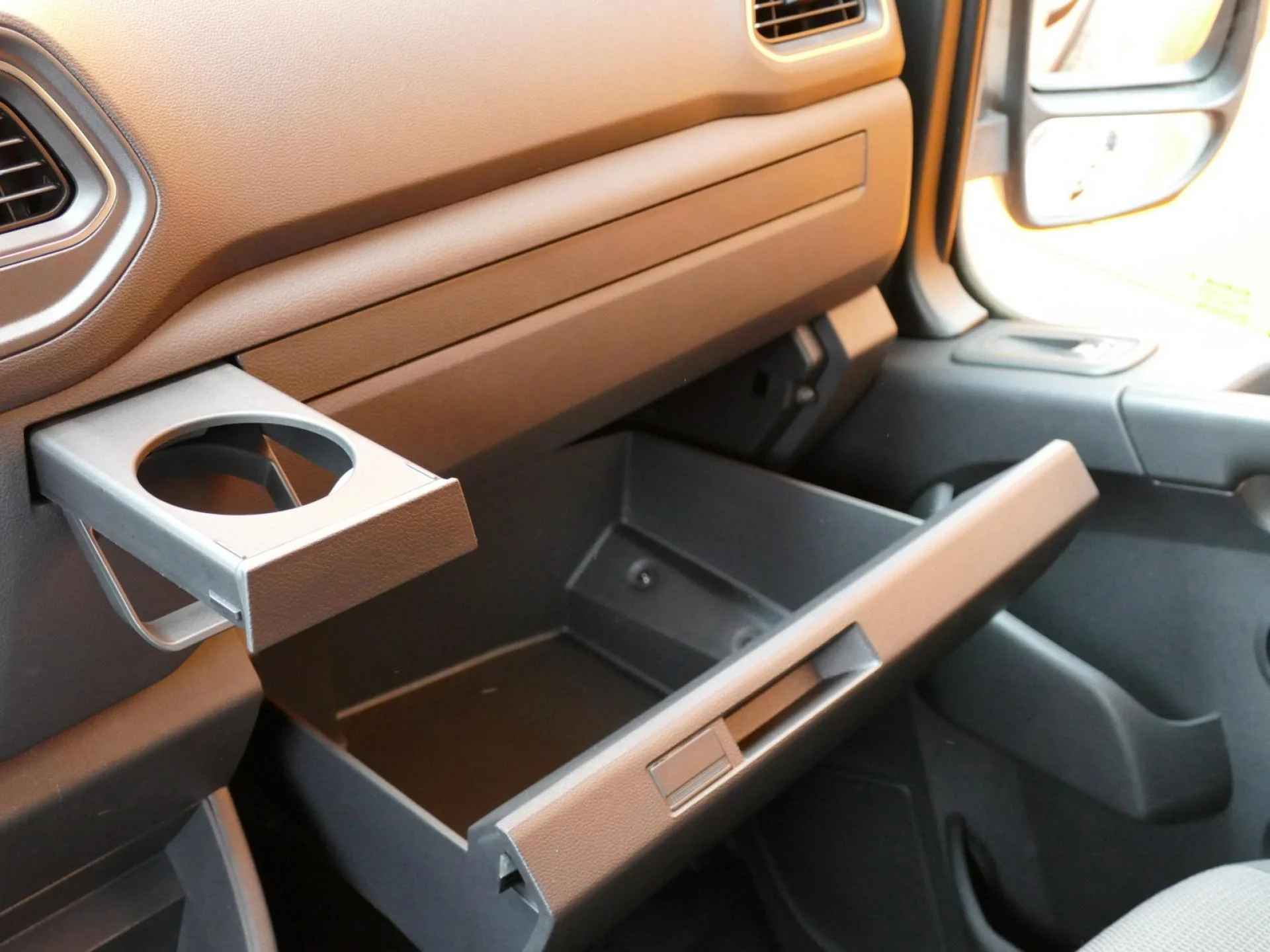 RENAULT MASTER - Miniature 21 sur 33 - Cliquer pour voir cette photo