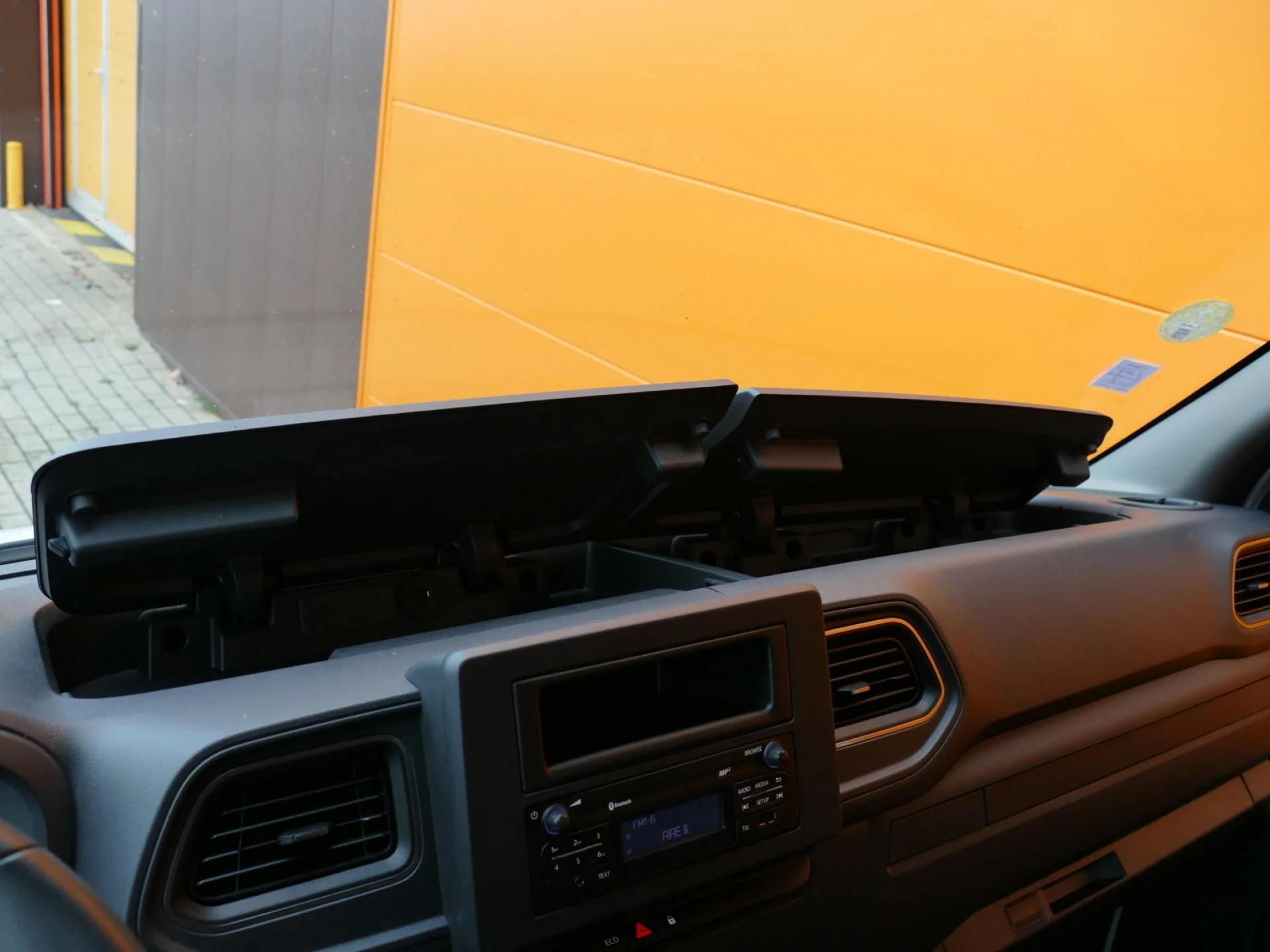 RENAULT MASTER - Miniature 19 sur 33 - Cliquer pour voir cette photo