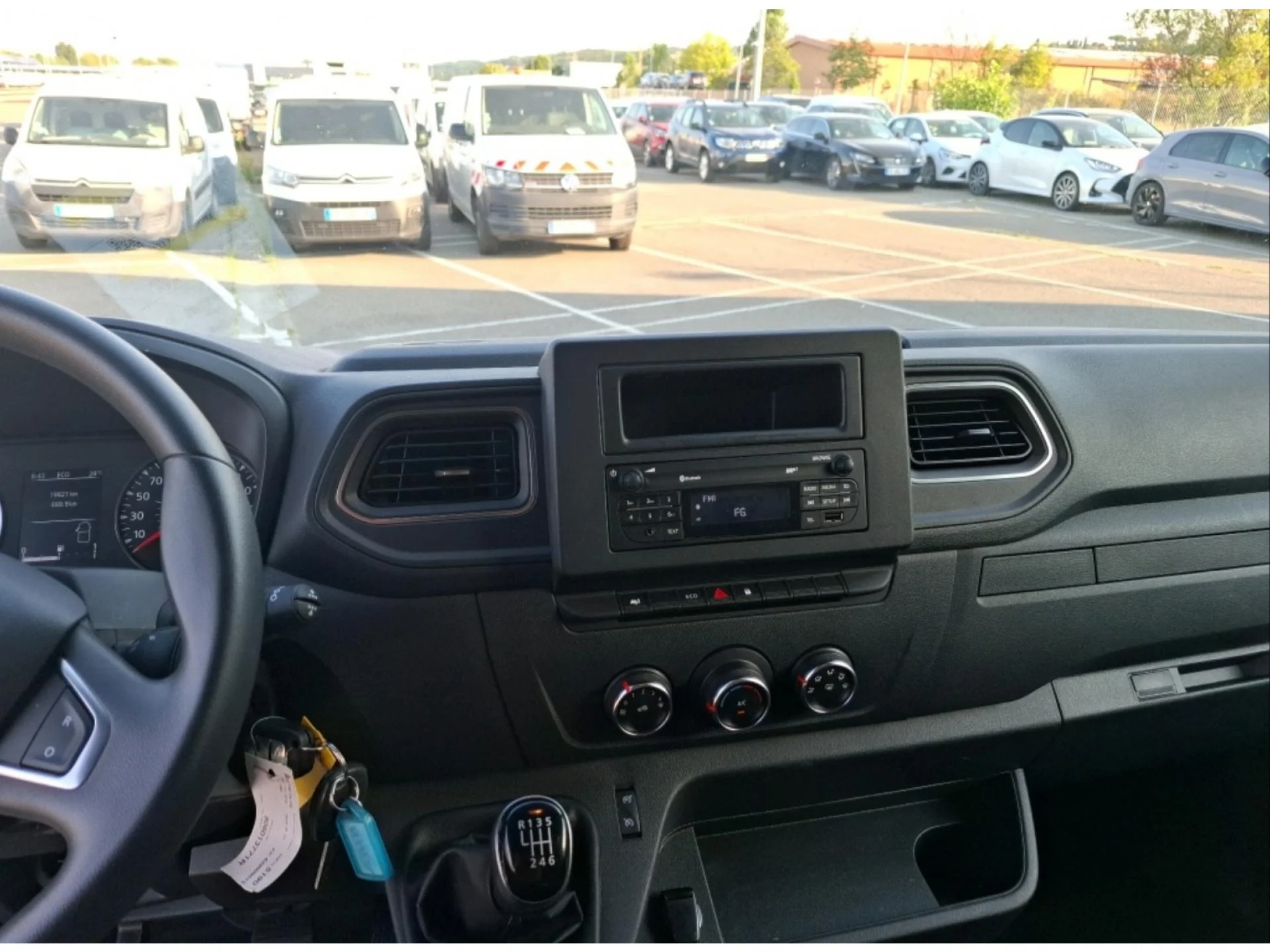 RENAULT MASTER - Miniature 23 sur 33 - Cliquer pour voir cette photo