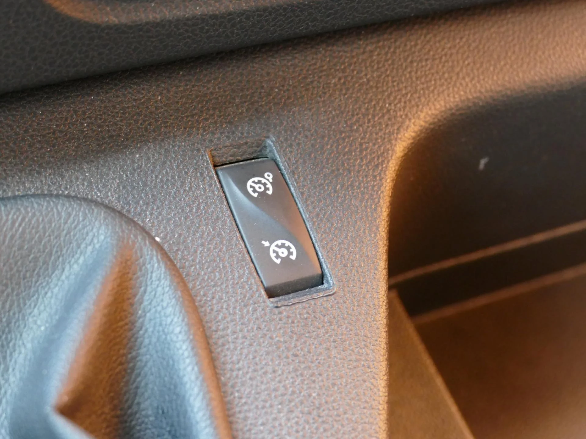 RENAULT MASTER - Miniature 16 sur 32 - Cliquer pour voir cette photo