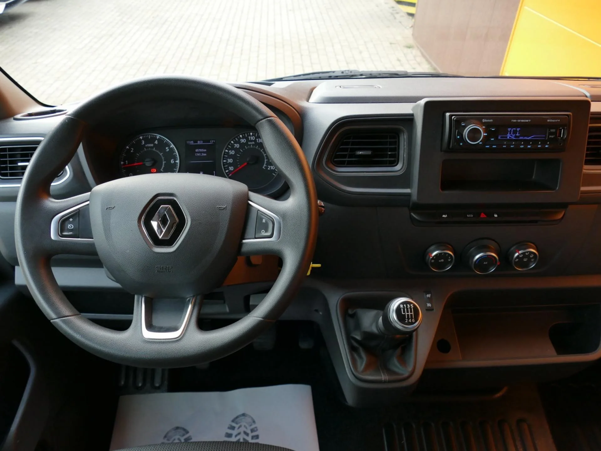 RENAULT MASTER - Miniature 7 sur 32 - Cliquer pour voir cette photo
