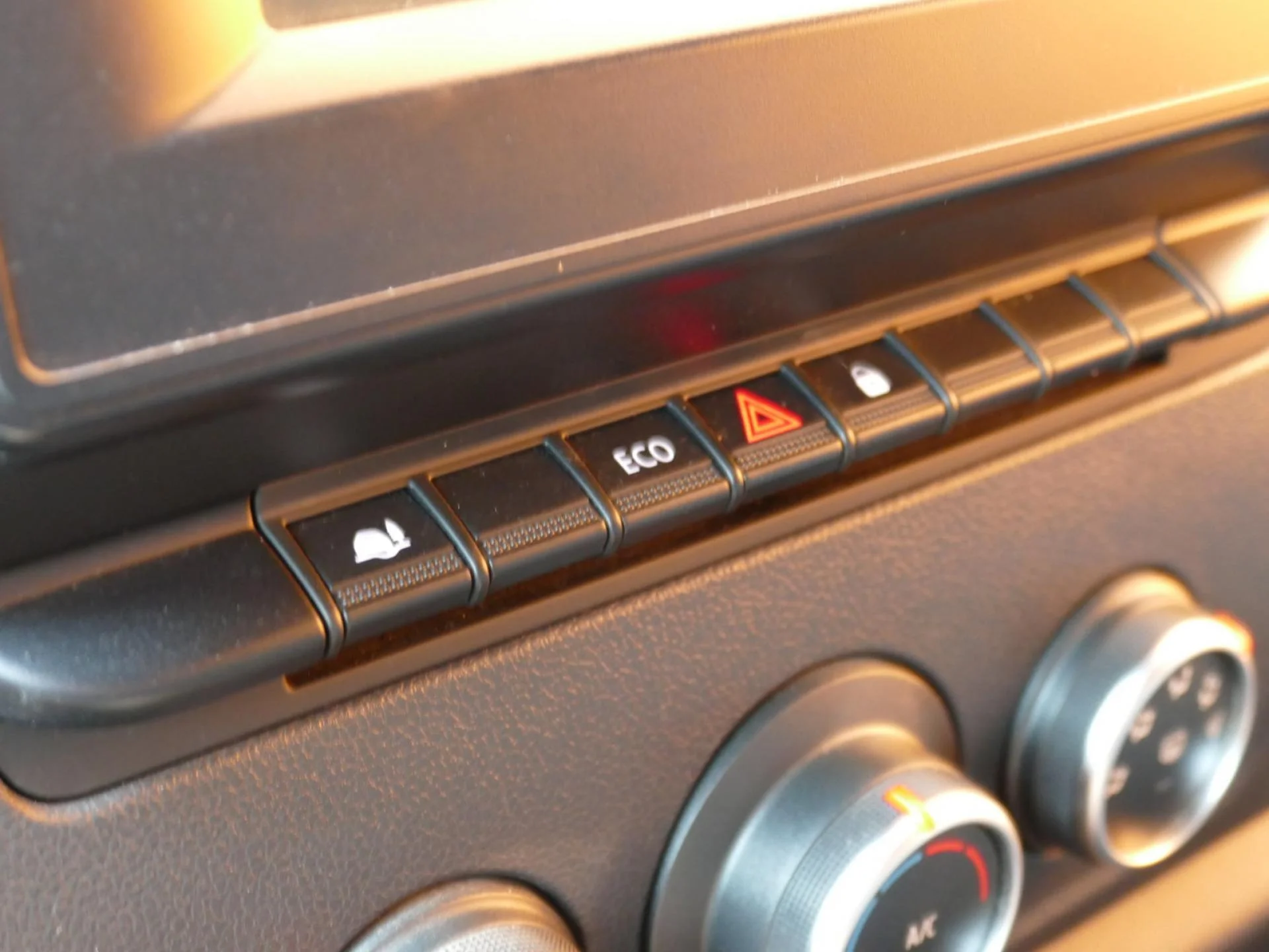 RENAULT MASTER - Miniature 21 sur 33 - Cliquer pour voir cette photo