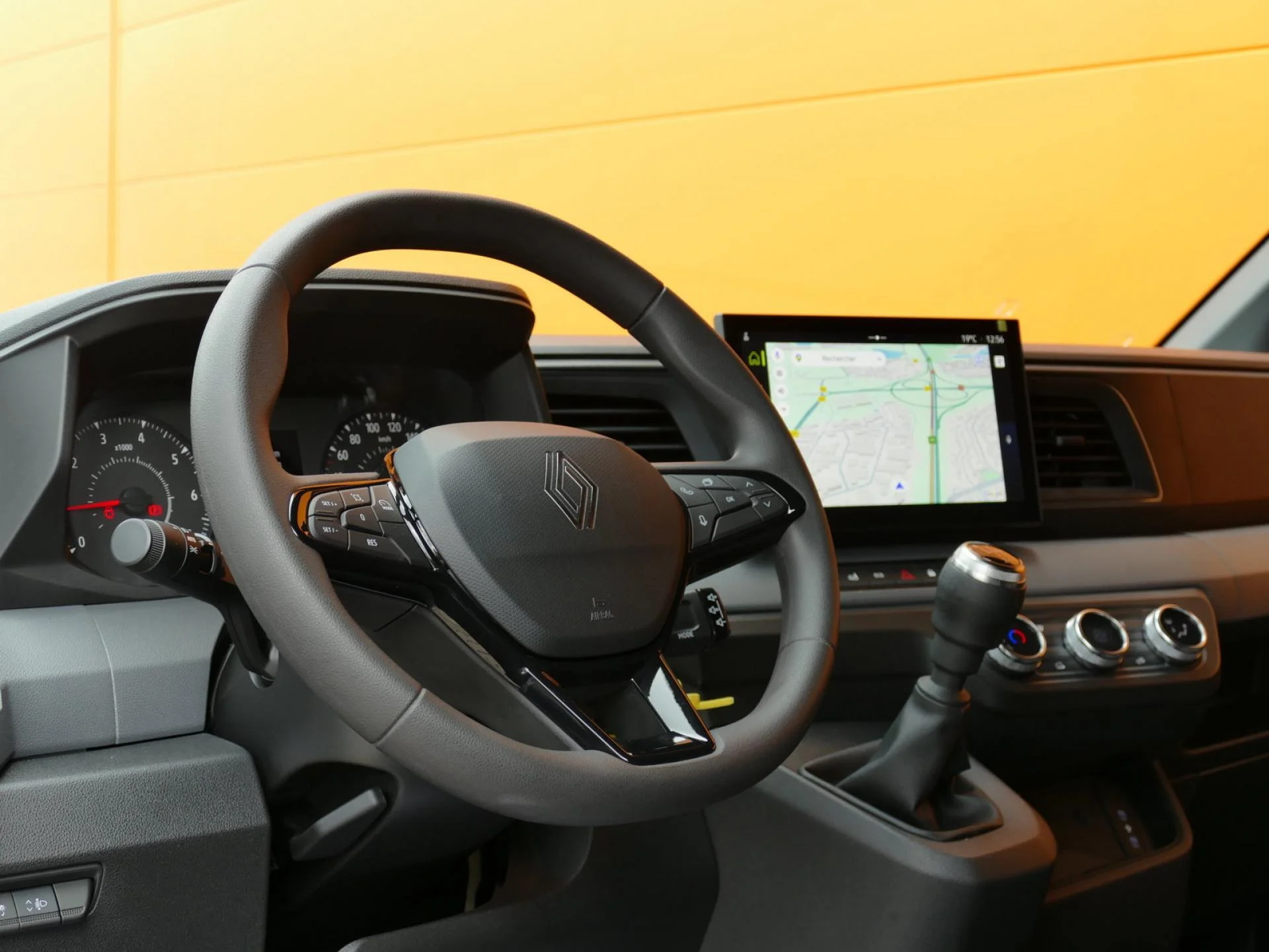 RENAULT MASTER - Miniature 13 sur 32 - Cliquer pour voir cette photo