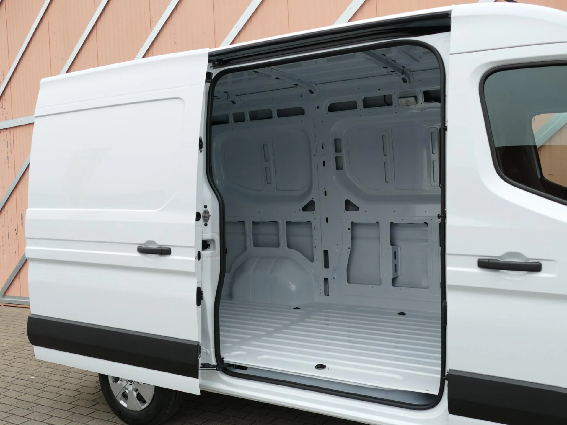 RENAULT MASTER - Miniature 23 sur 32 - Cliquer pour voir cette photo